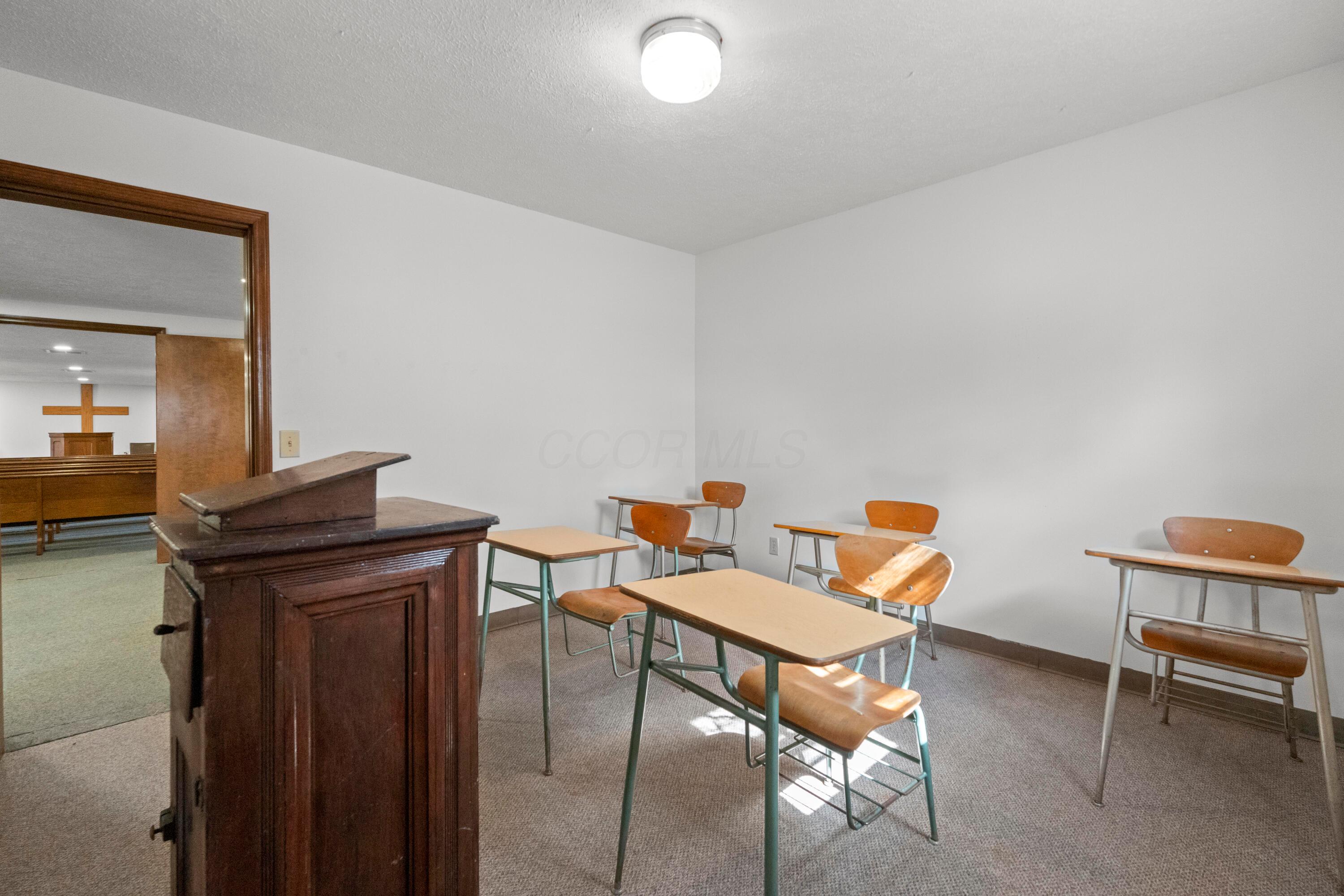 1109 Walker Street Property Photo 12