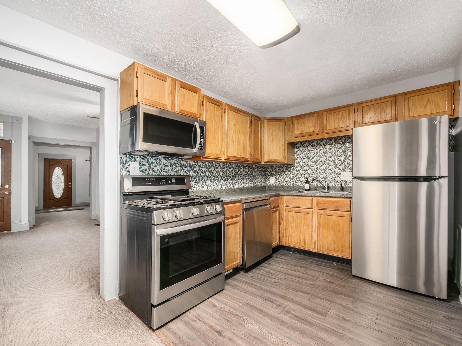 314 E Hinman Avenue Property Photo 14