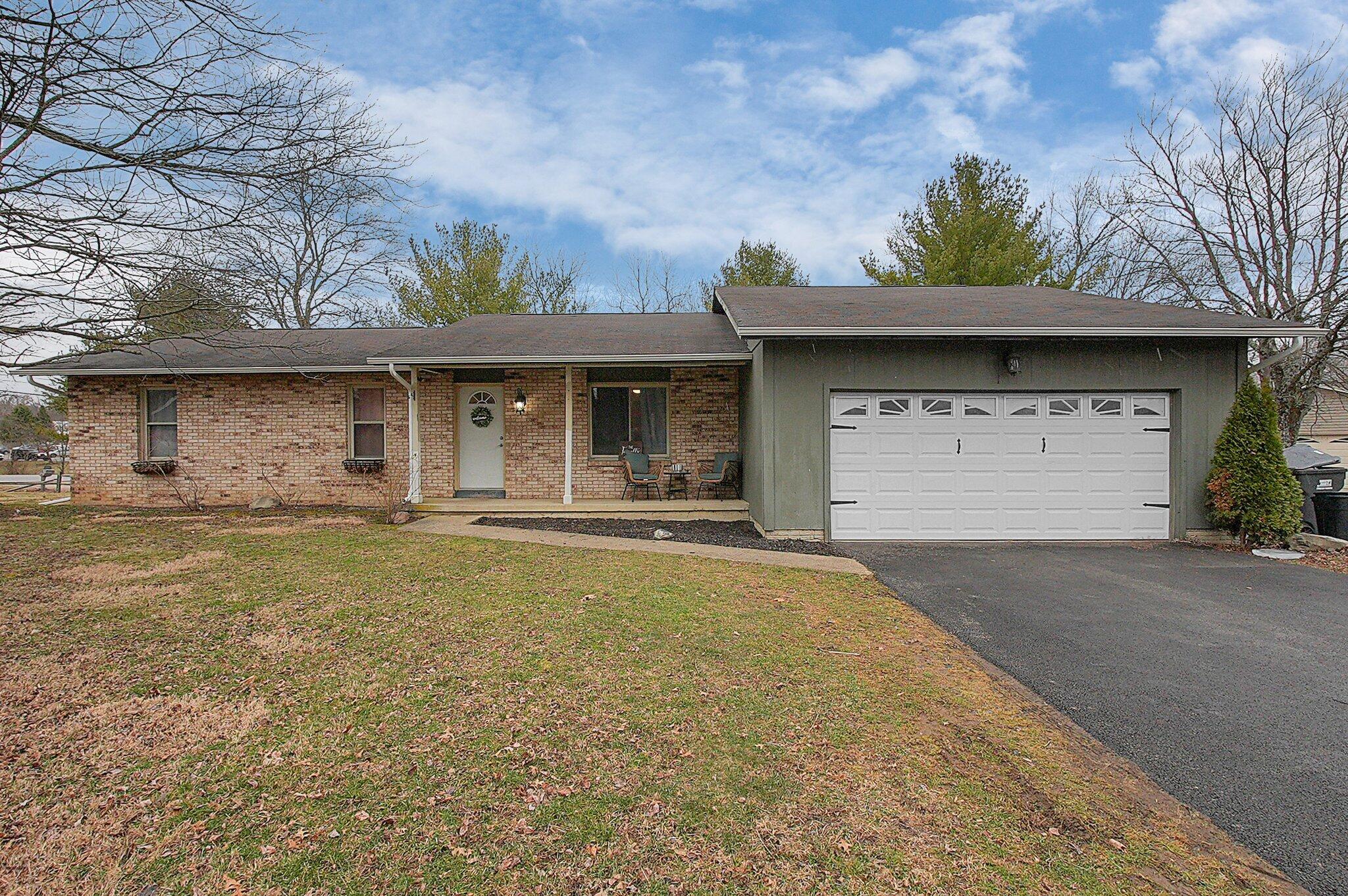 23 Laurel Drive Sw Property Photo 4