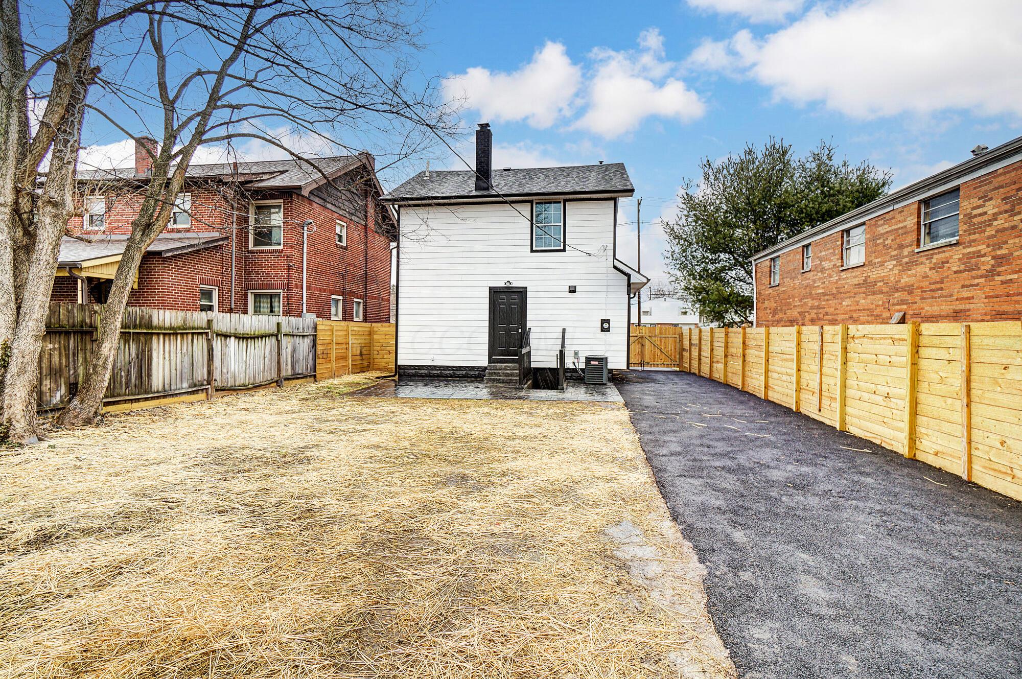 1665 E Livingston Avenue Property Photo 34