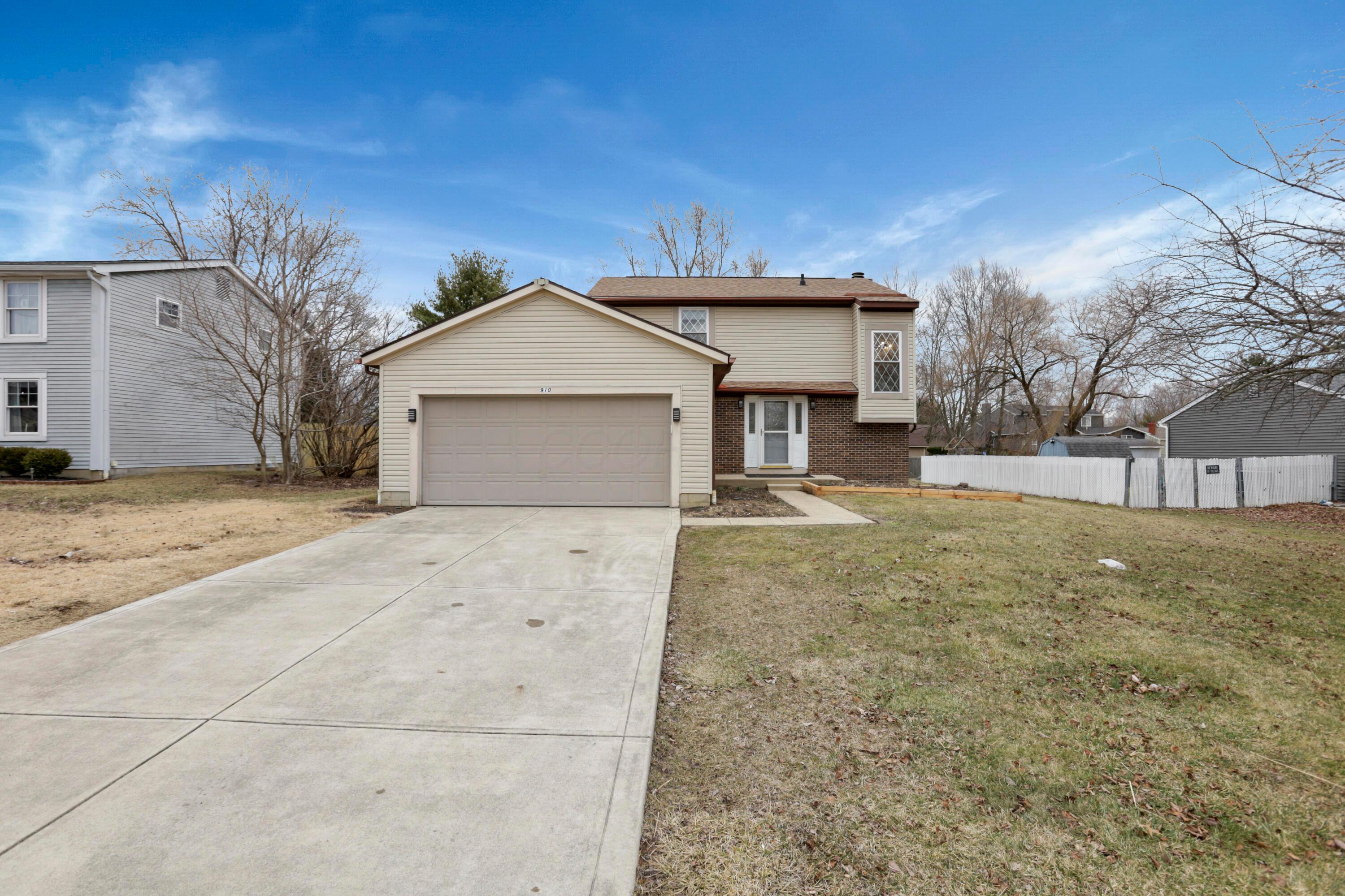 910 Ruskin Drive Property Photo 2