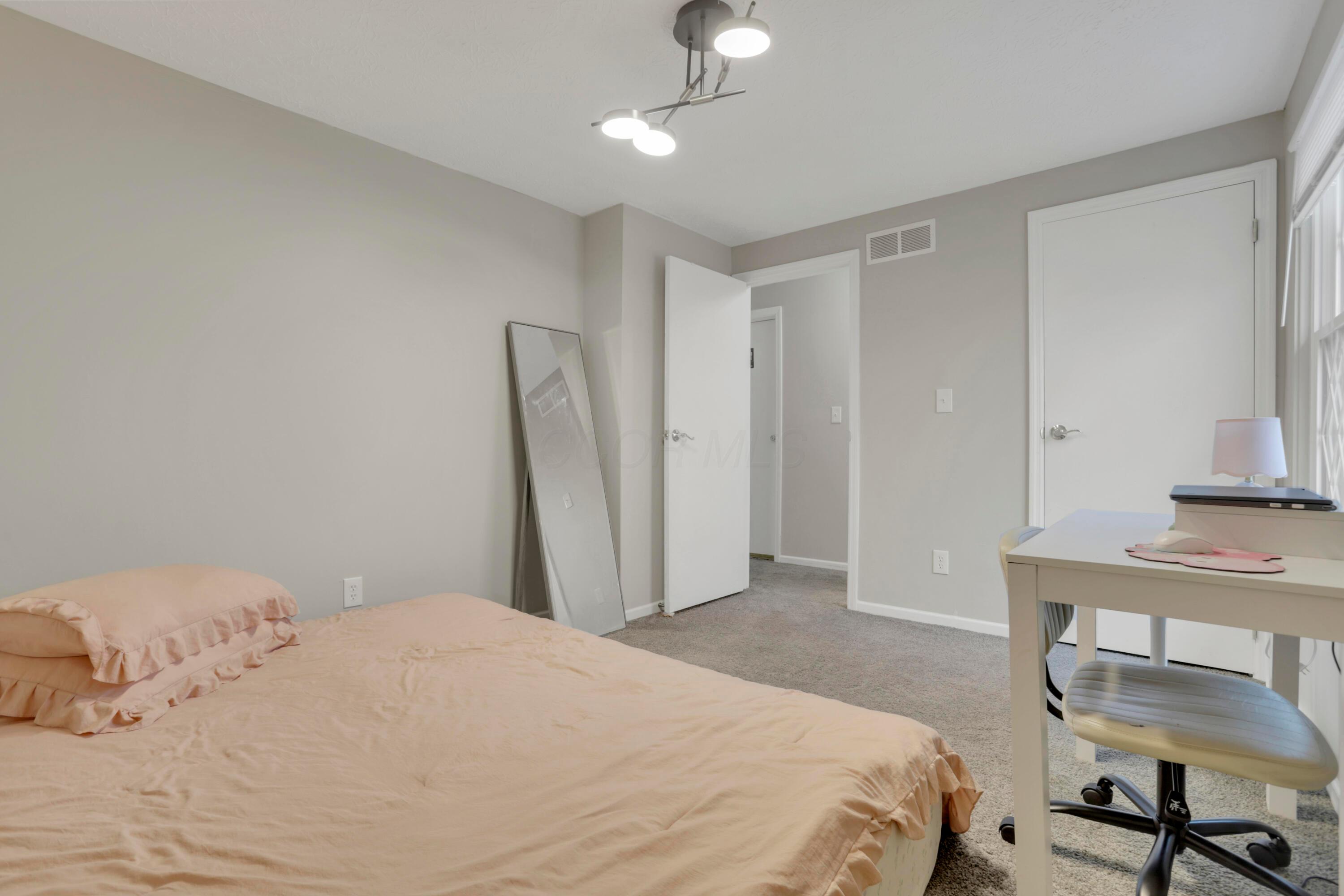 910 Ruskin Drive Property Photo 31