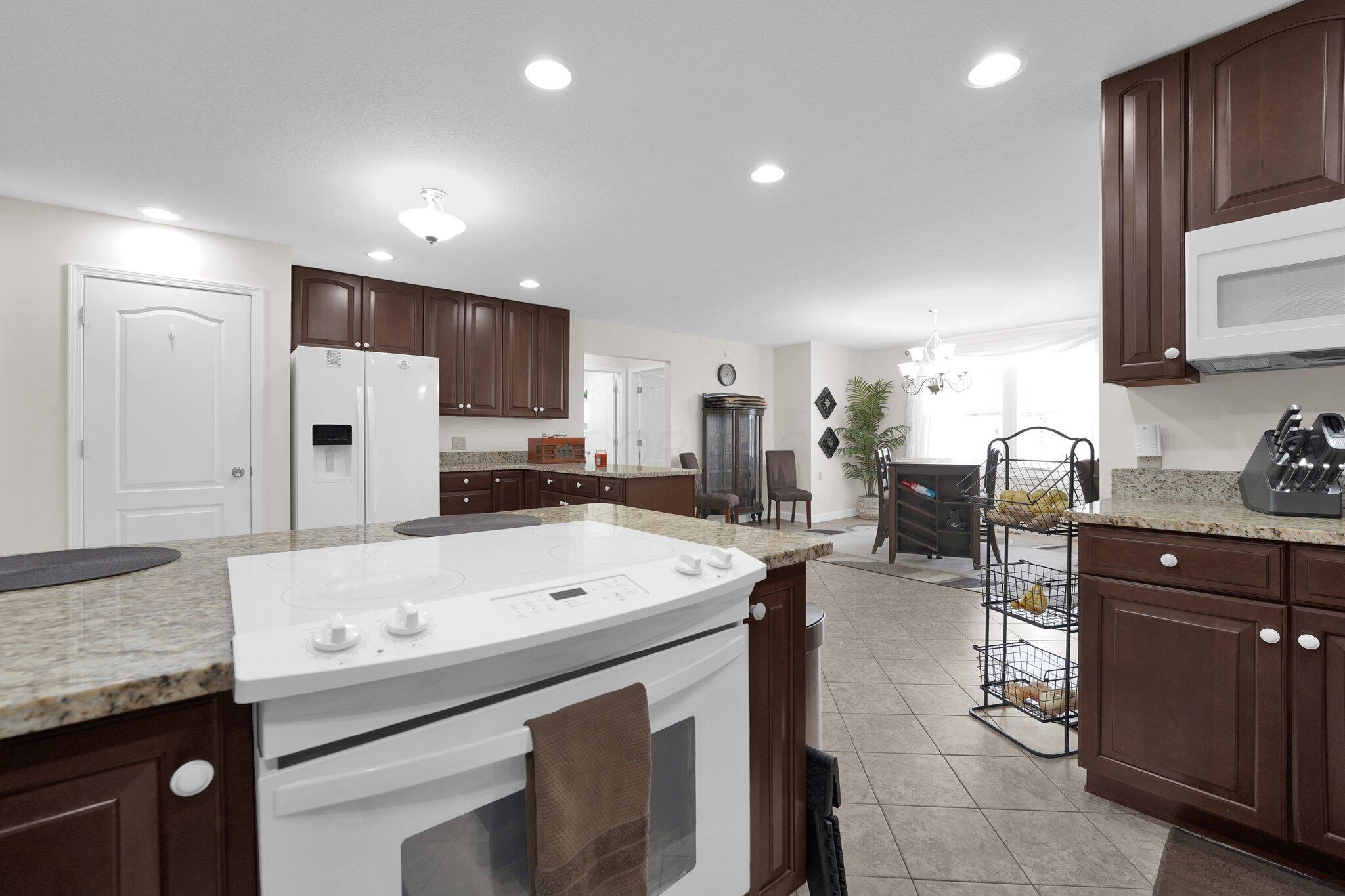 330 Station Street E Property Photo 16