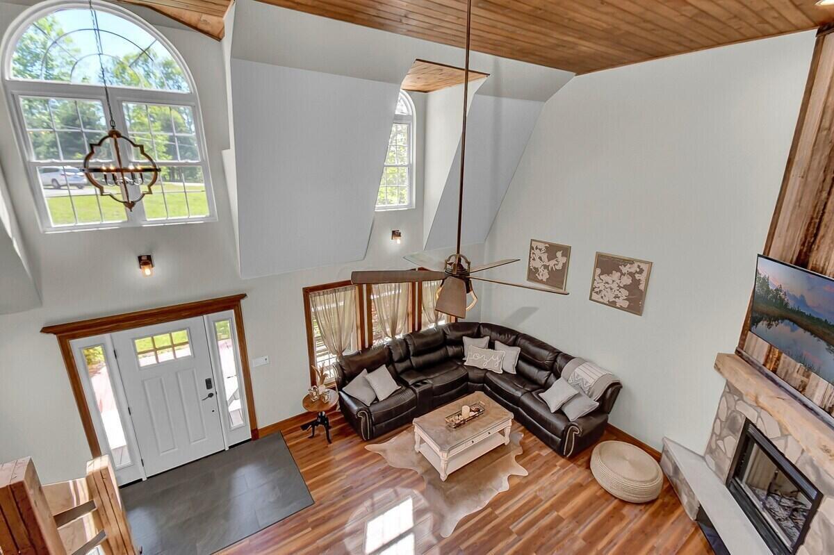 7429 Barneby Road Se Property Photo 11