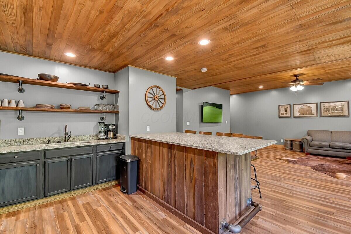 7429 Barneby Road Se Property Photo 35