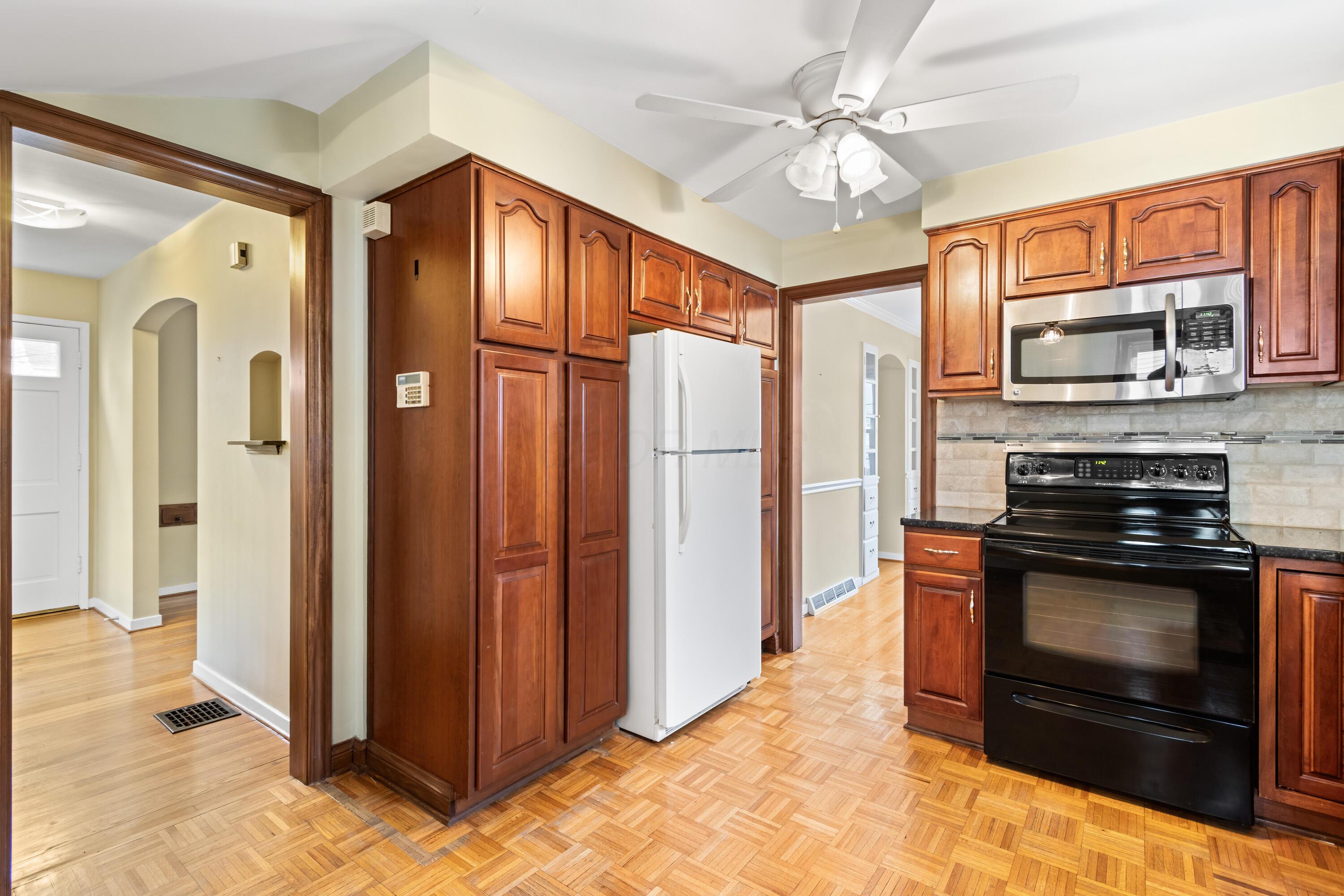 384 Fallis Road Property Photo 15