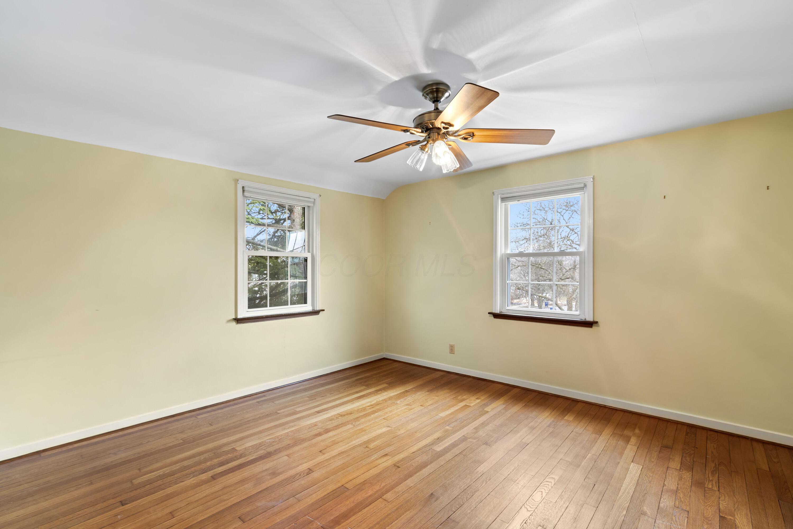 384 Fallis Road Property Photo 20