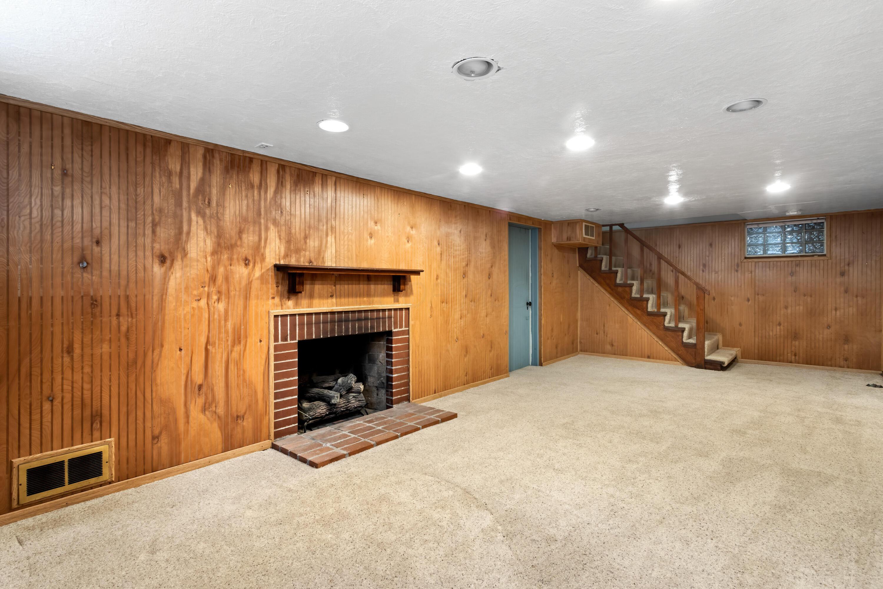 384 Fallis Road Property Photo 23