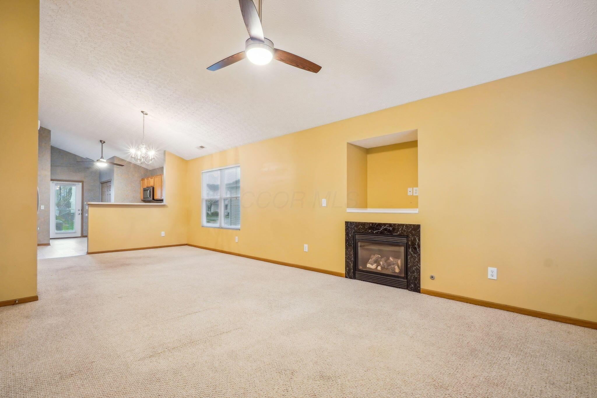 8740 Arrowtip Lane Property Photo 4