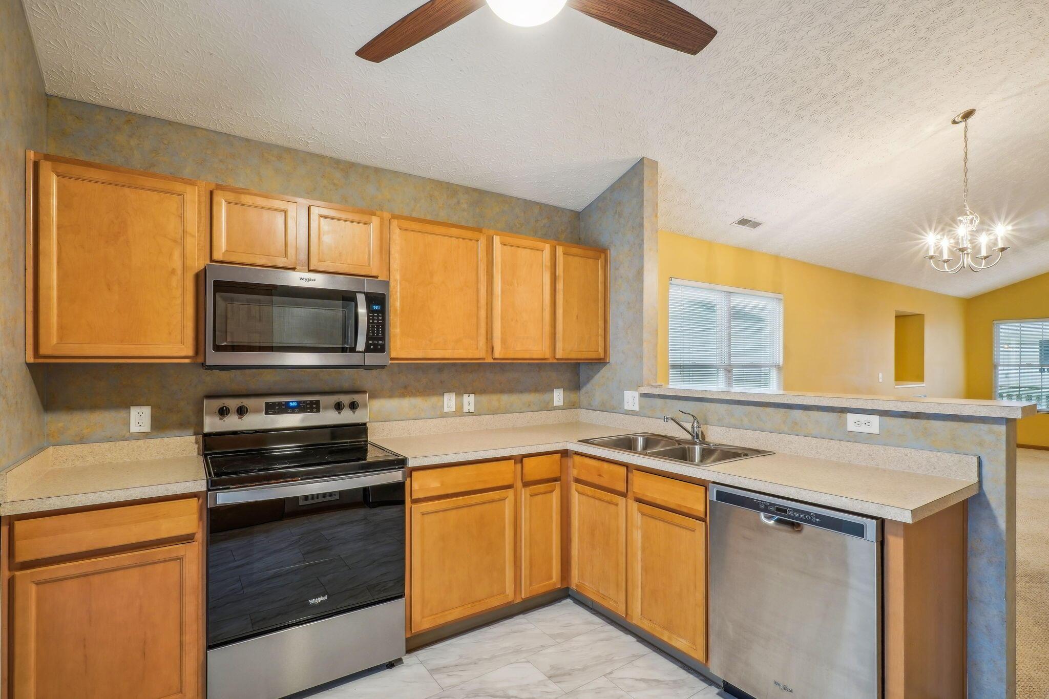 8740 Arrowtip Lane Property Photo 7