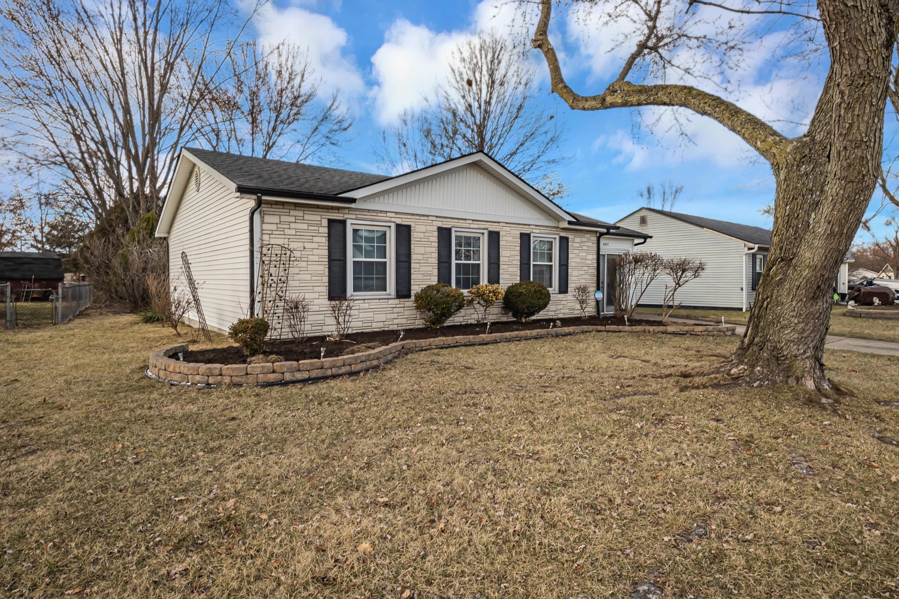 4021 Briarbush Drive Property Photo 2