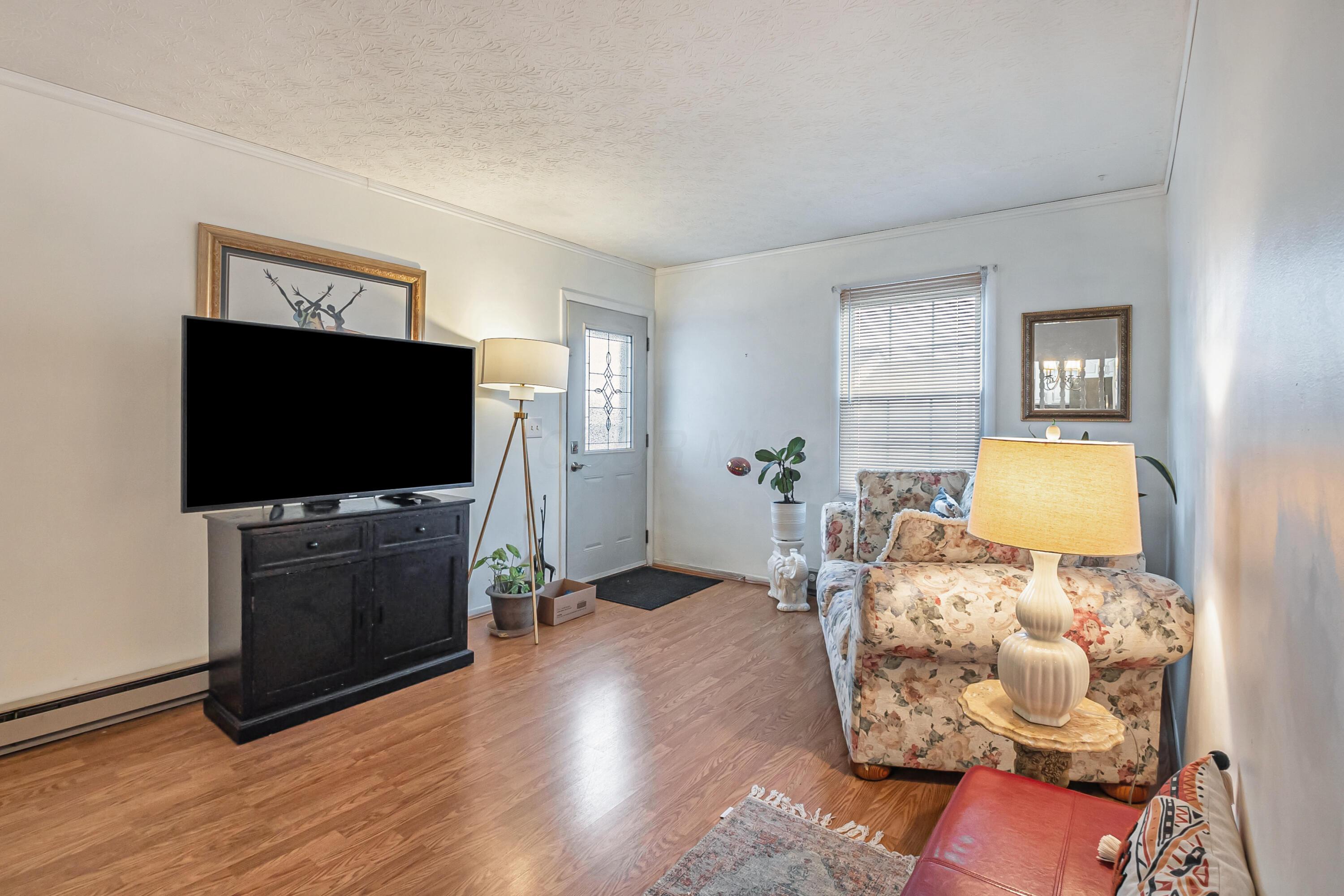 4021 Briarbush Drive Property Photo 4
