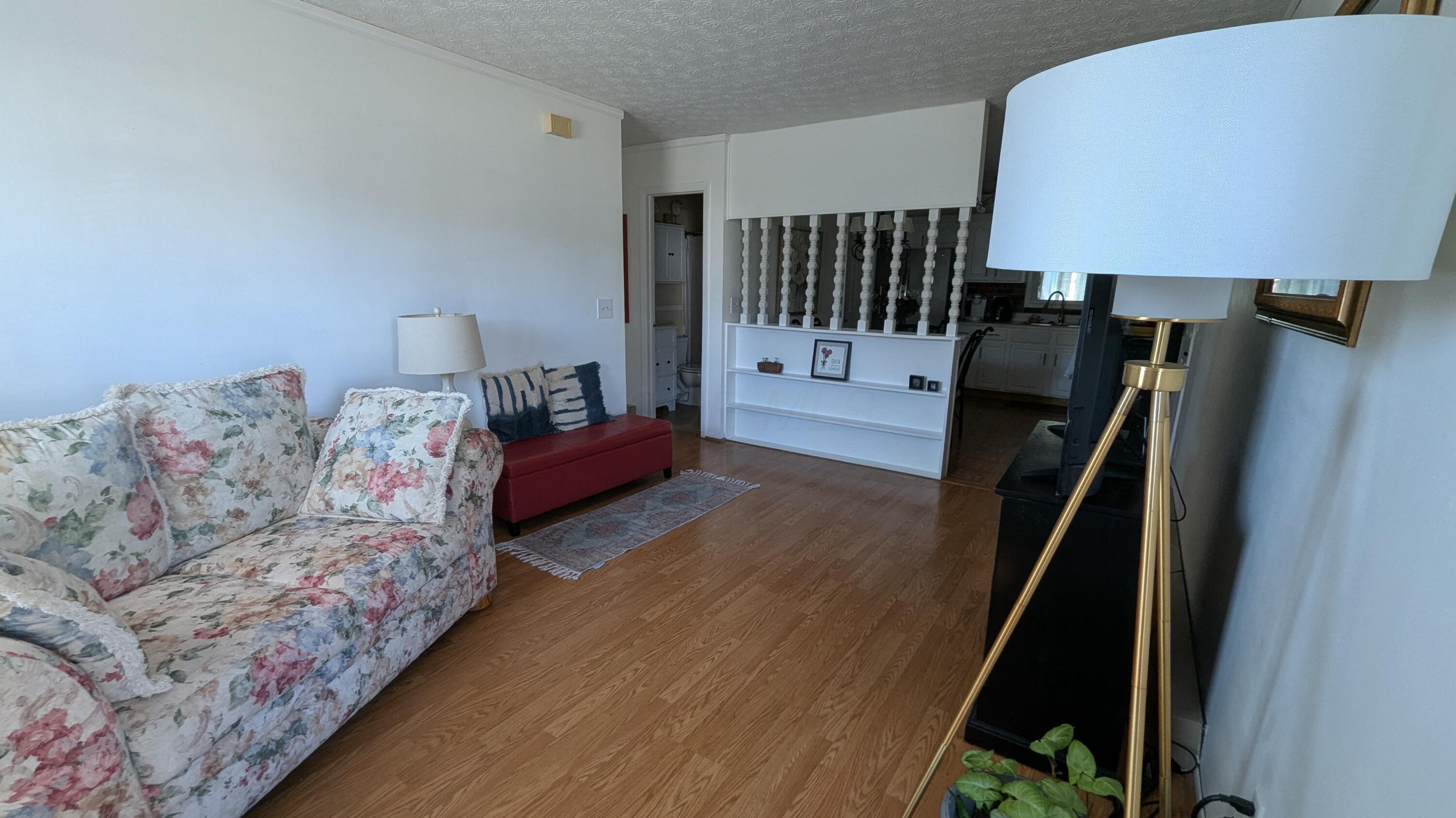4021 Briarbush Drive Property Photo 5