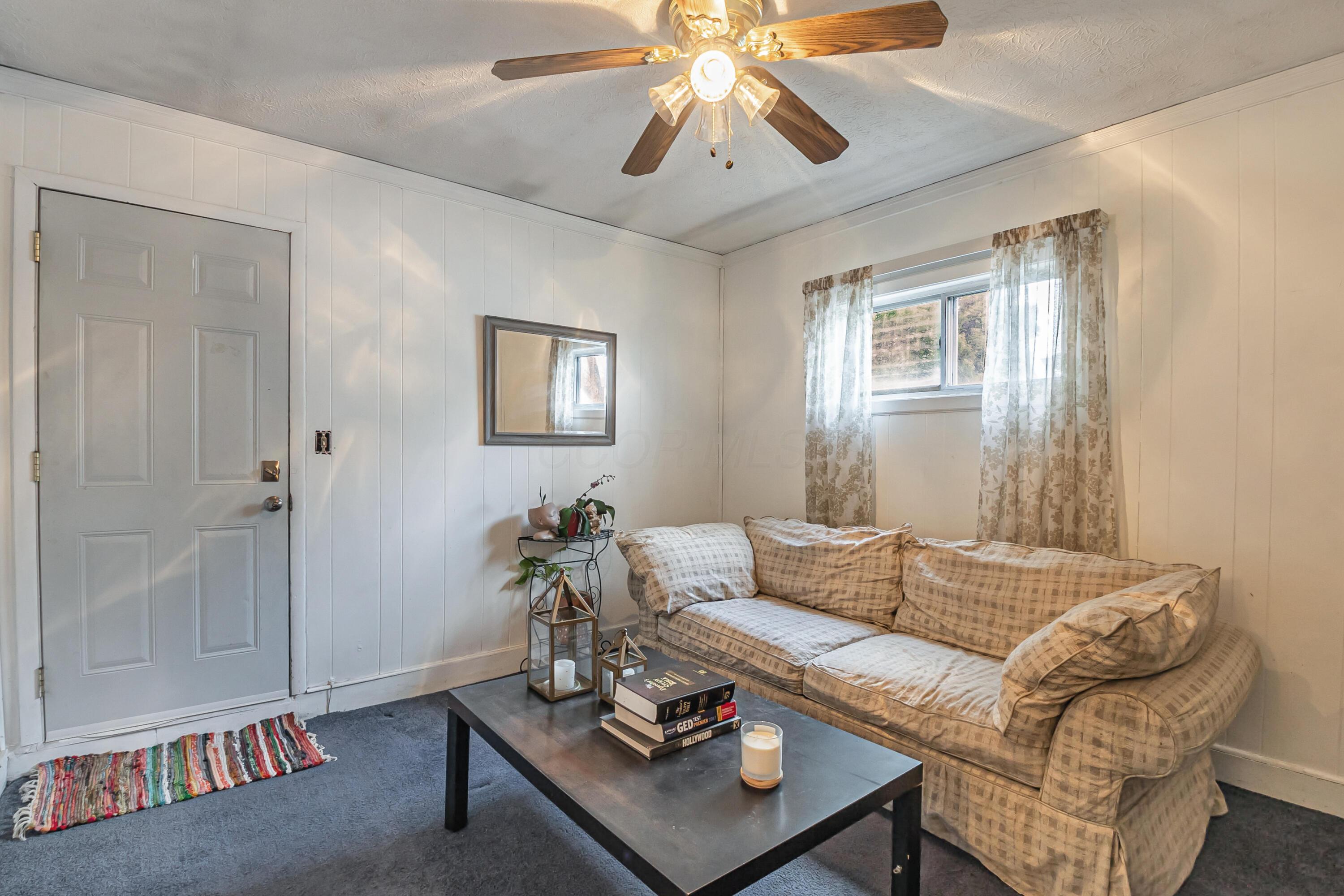 4021 Briarbush Drive Property Photo 12
