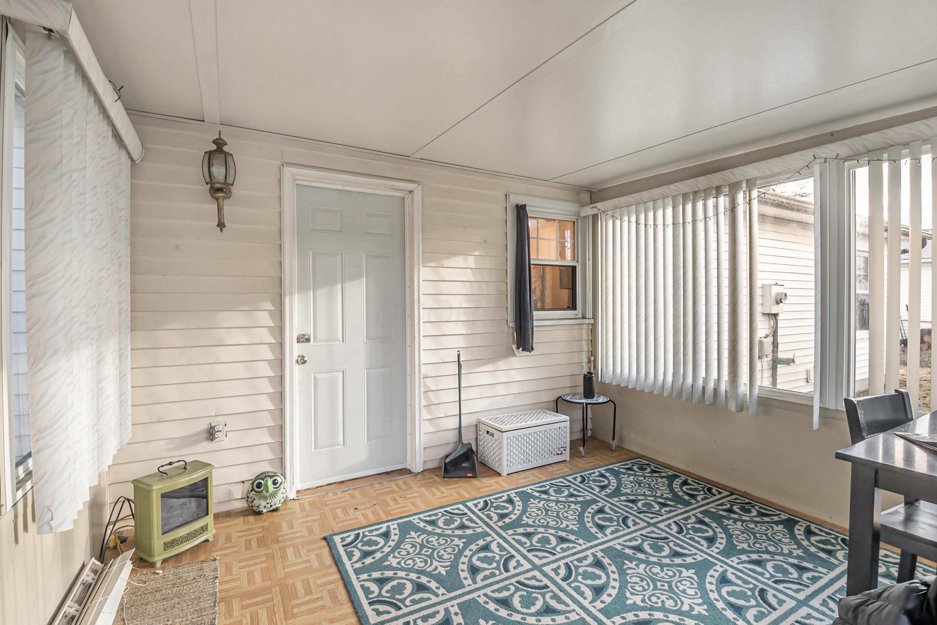 4021 Briarbush Drive Property Photo 18