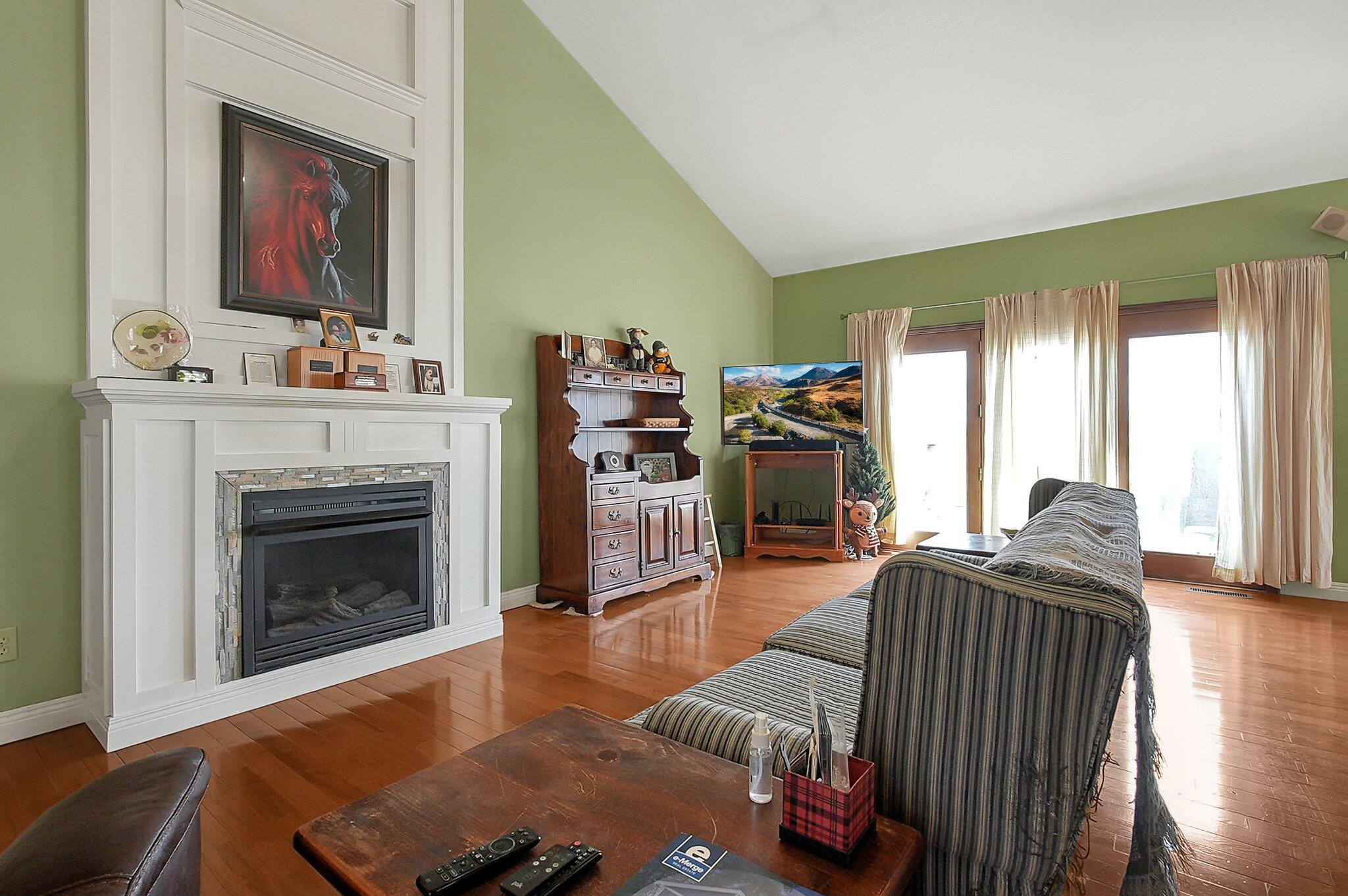 3585 Middle Pike Property Photo 4