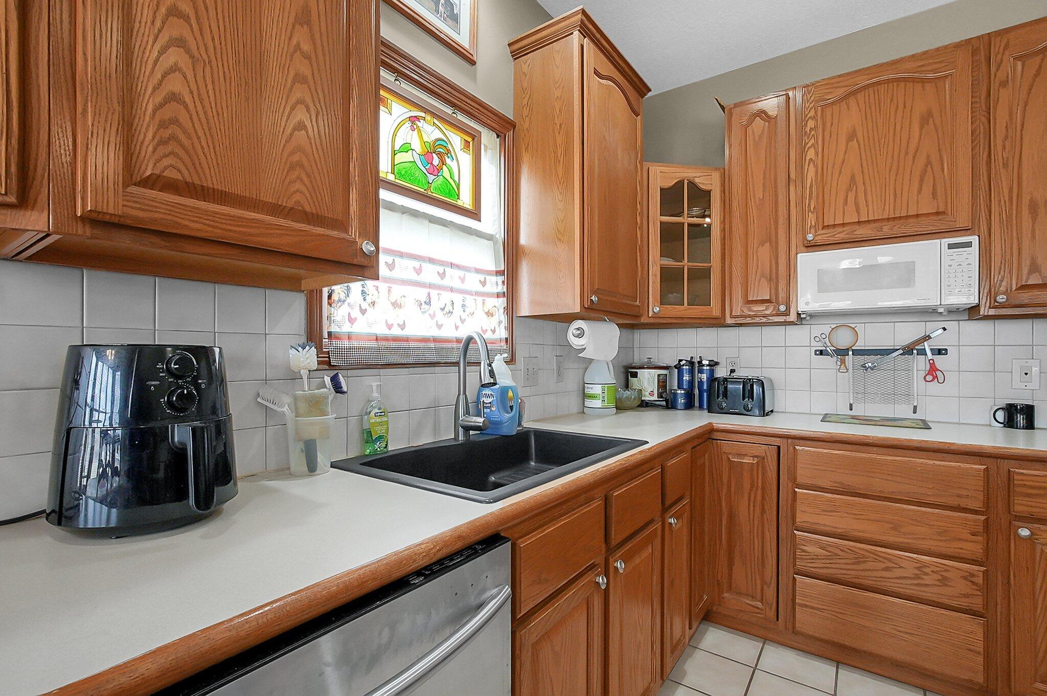 3585 Middle Pike Property Photo 6
