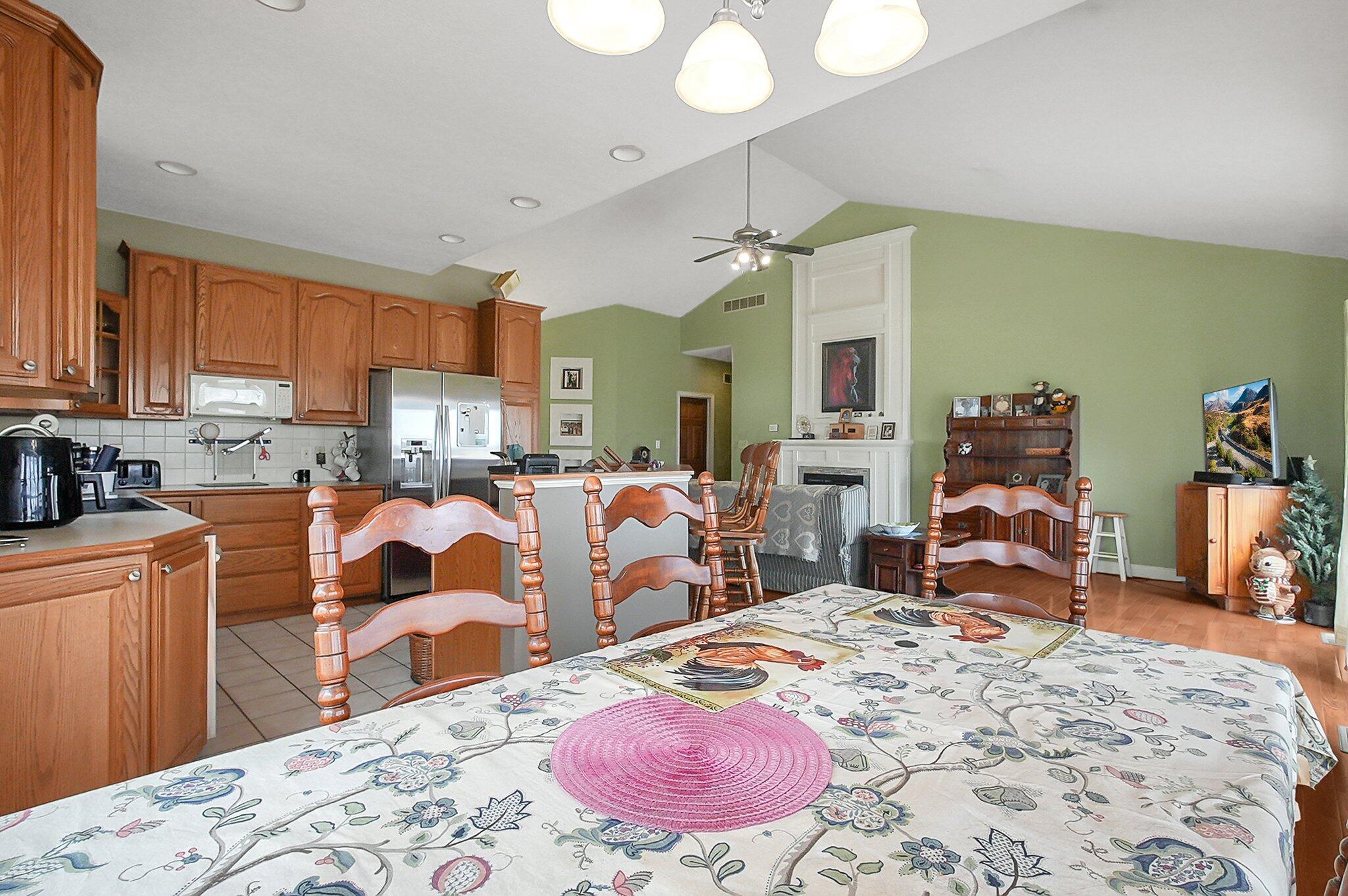 3585 Middle Pike Property Photo 9