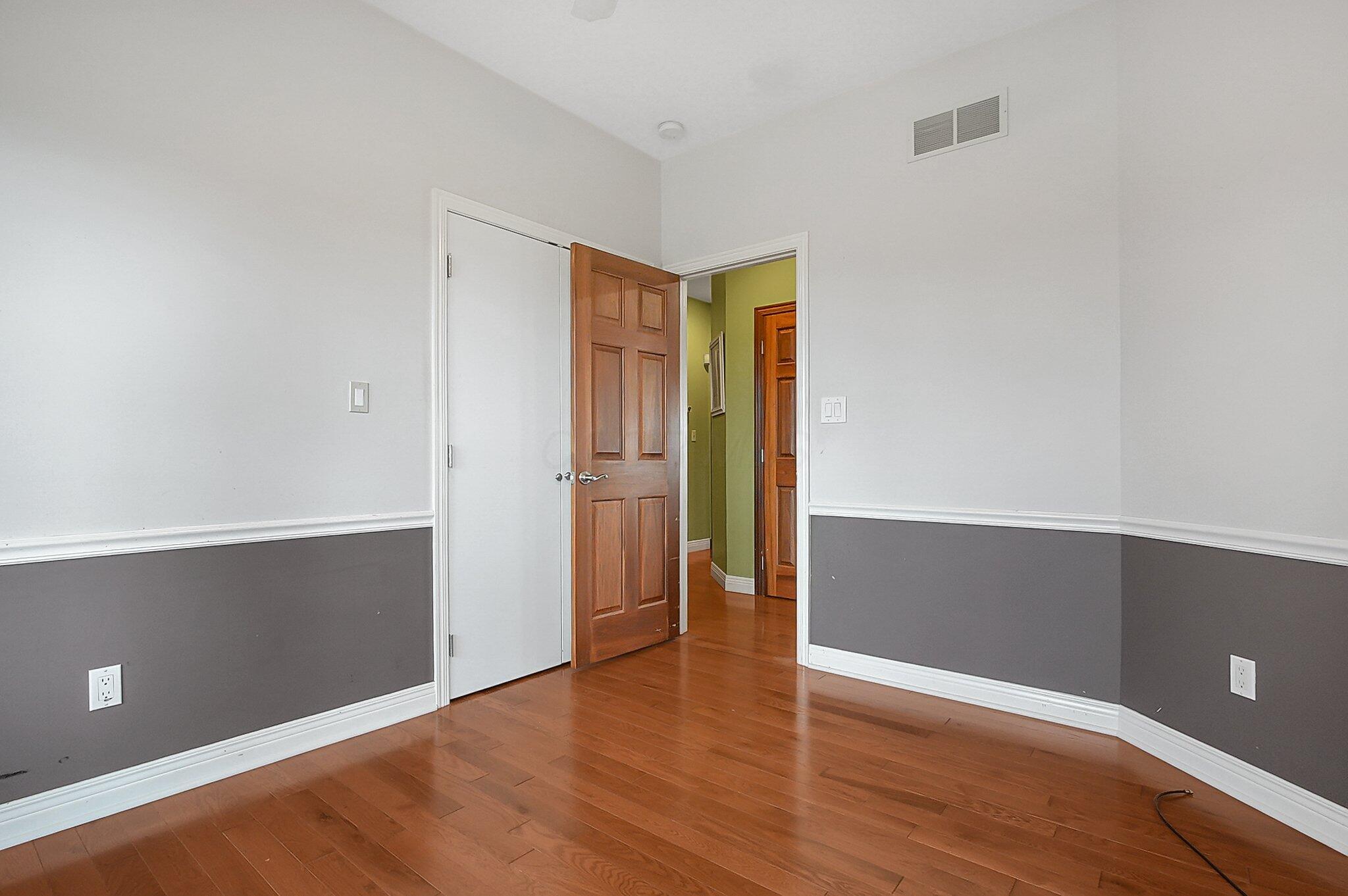 3585 Middle Pike Property Photo 14