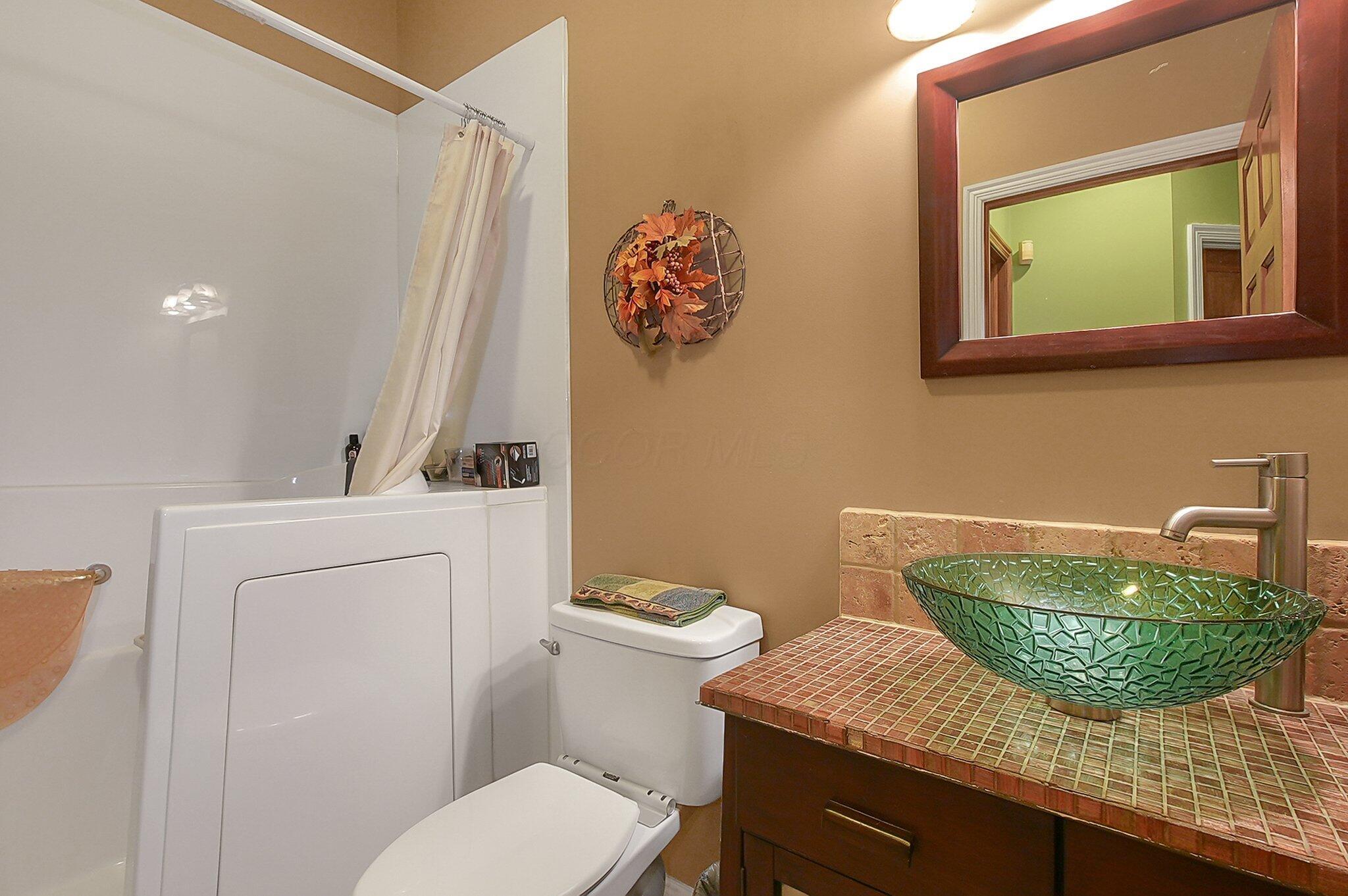 3585 Middle Pike Property Photo 17