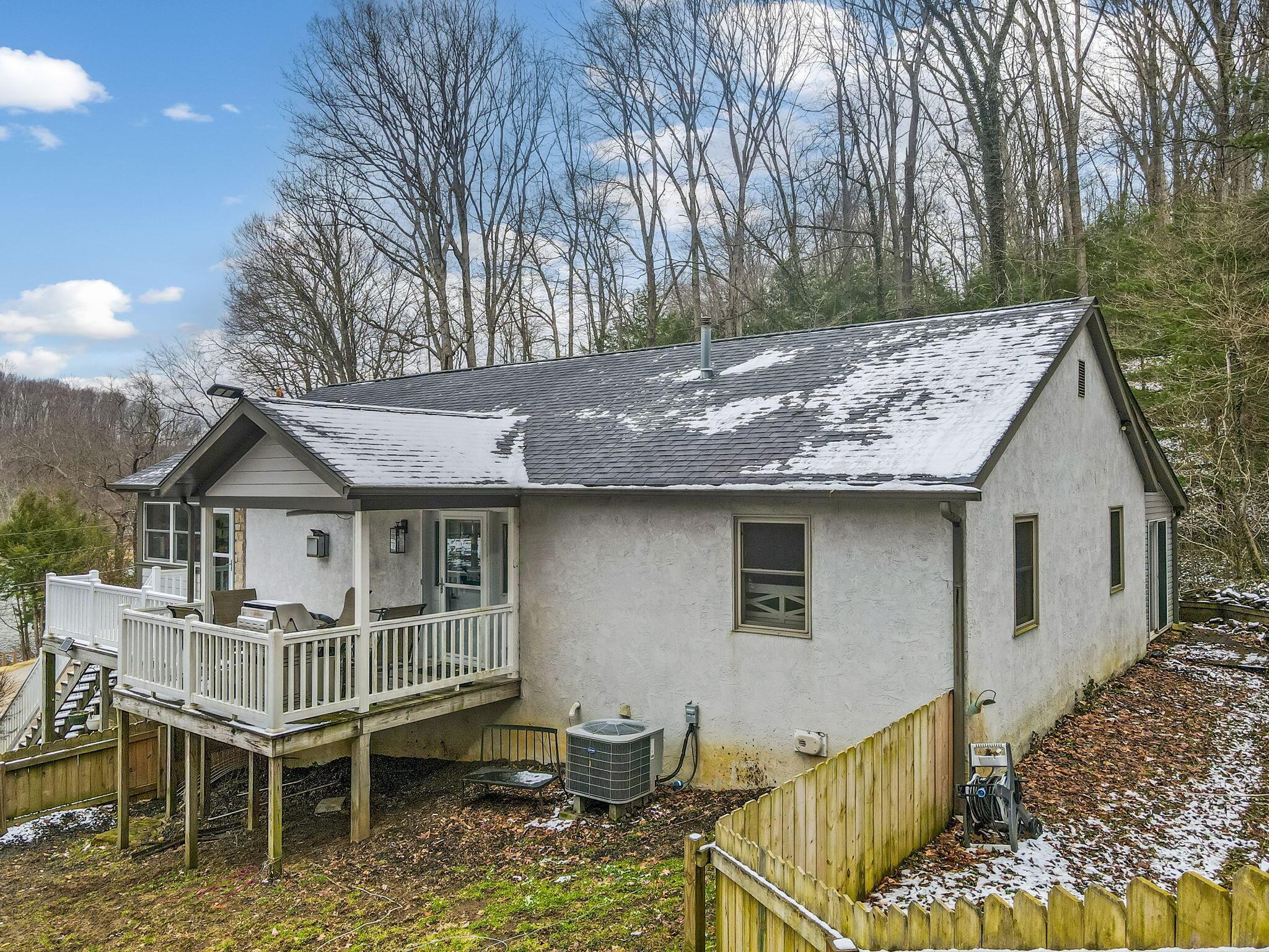 555 Ross Road Se Property Photo 37