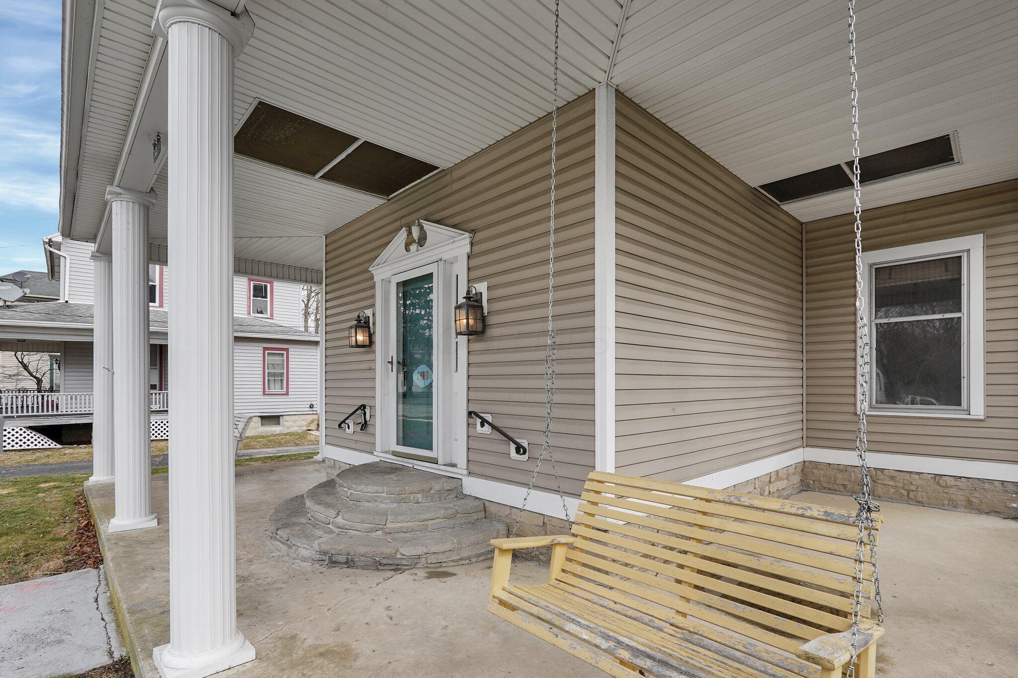 125 W Mound Street Property Photo 2