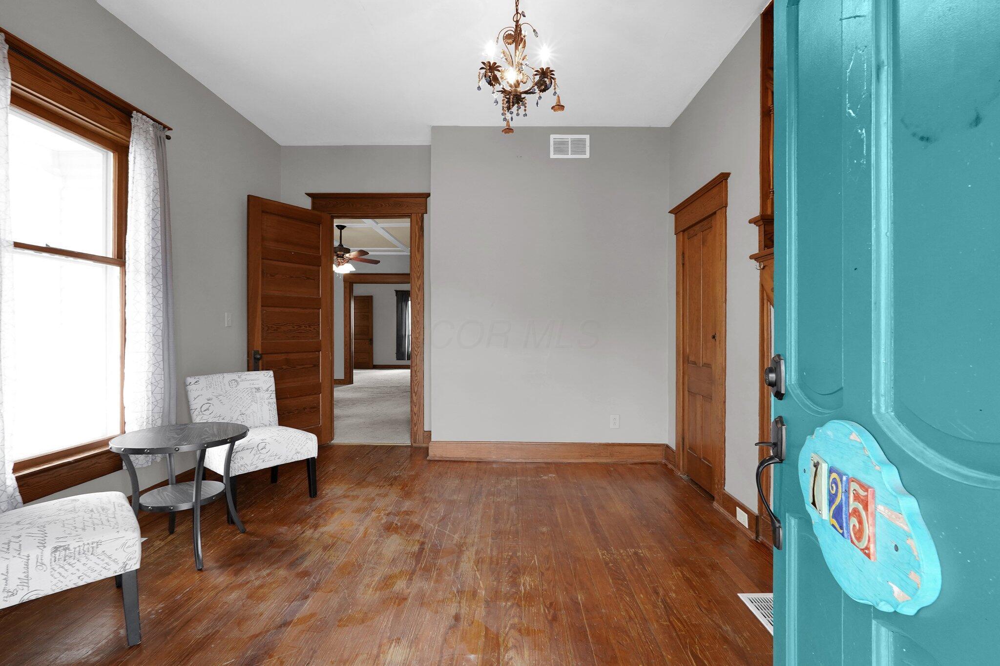 125 W Mound Street Property Photo 3