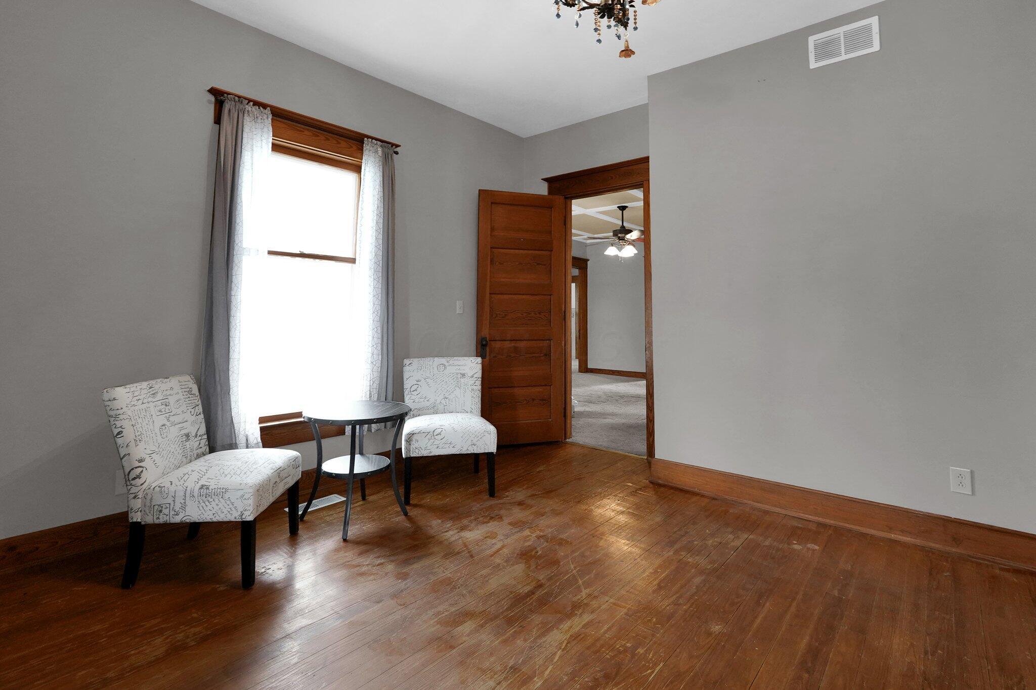 125 W Mound Street Property Photo 4