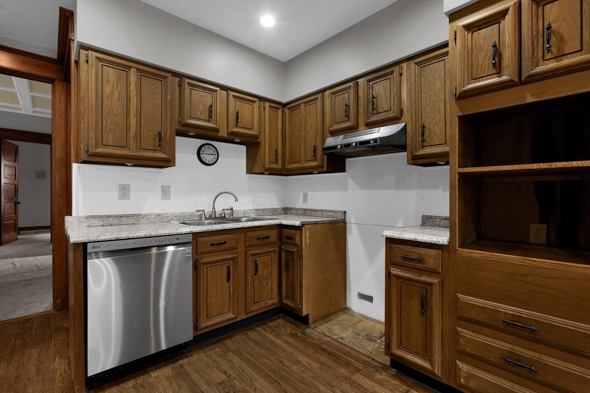 125 W Mound Street Property Photo 7