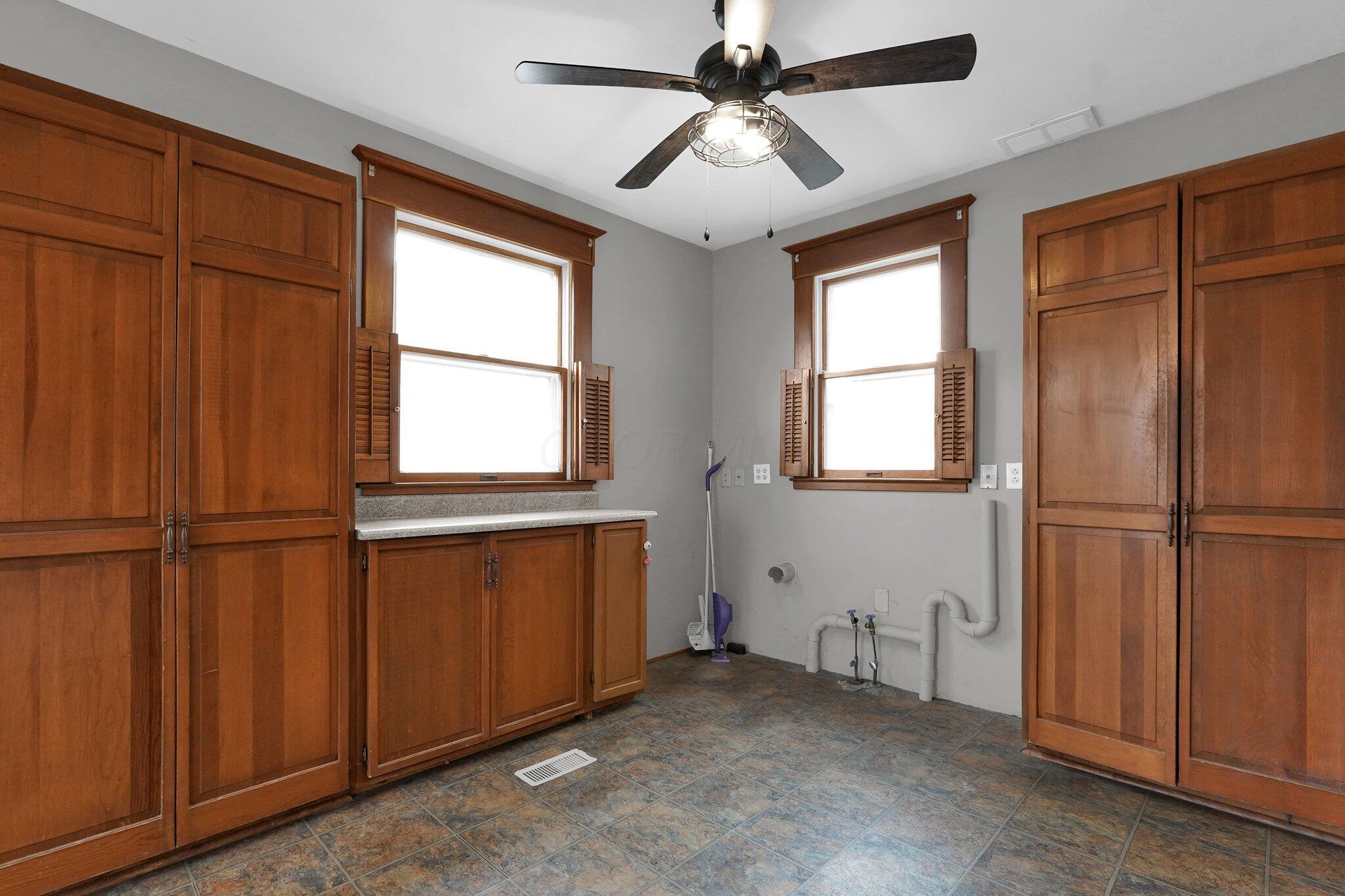 125 W Mound Street Property Photo 9