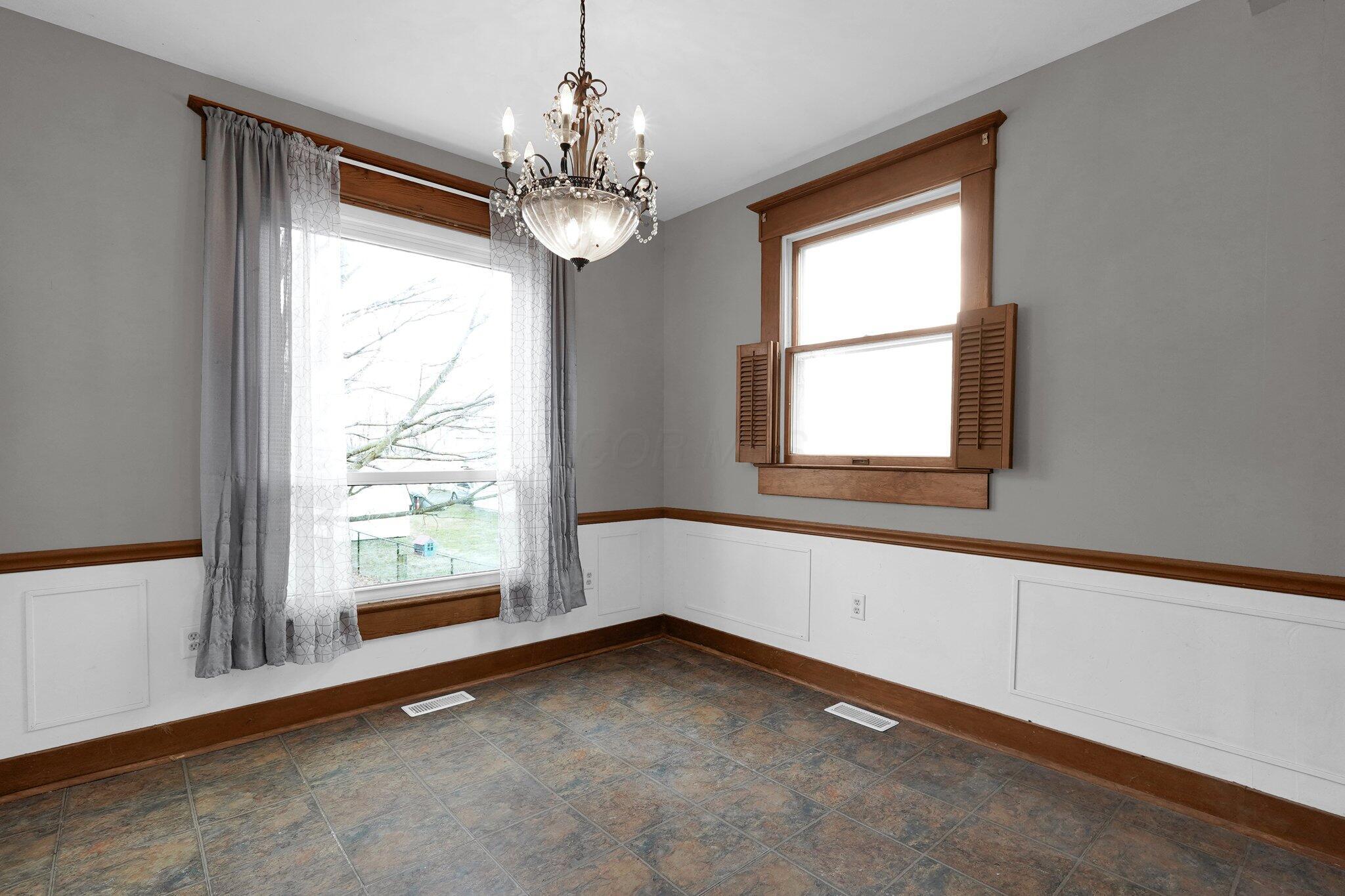 125 W Mound Street Property Photo 31