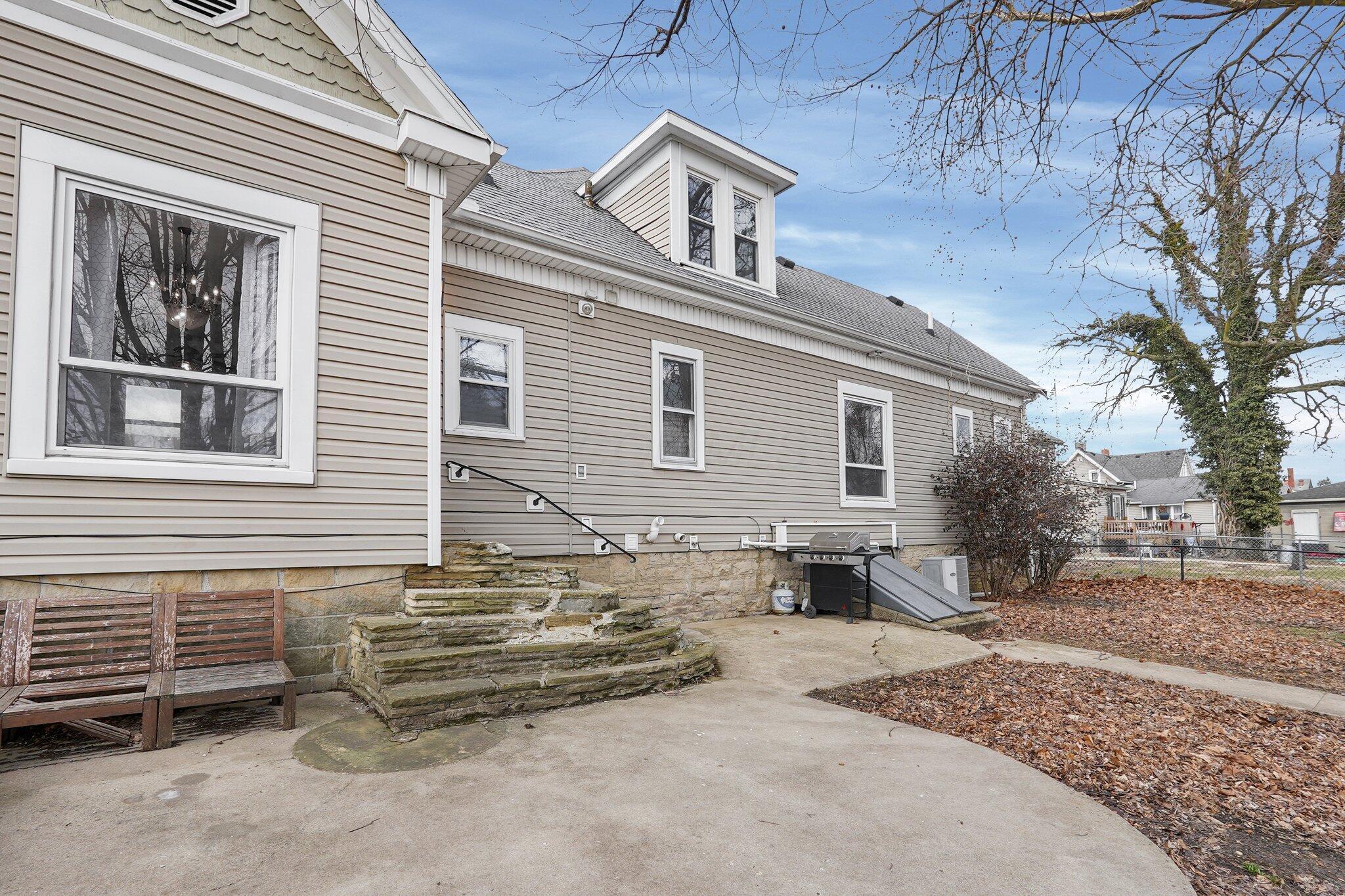 125 W Mound Street Property Photo 37
