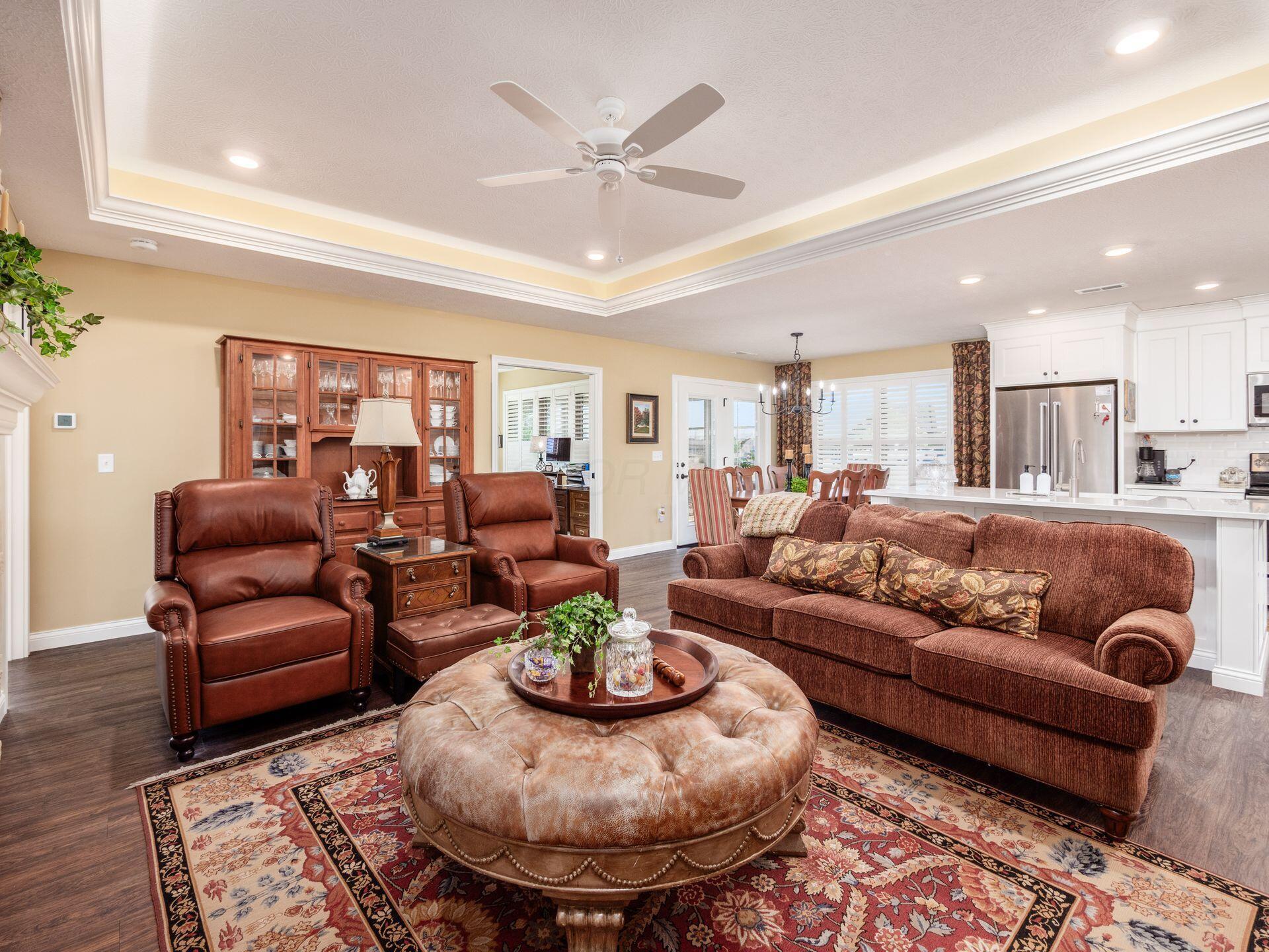 1188 E Bentley Circle Property Photo 4