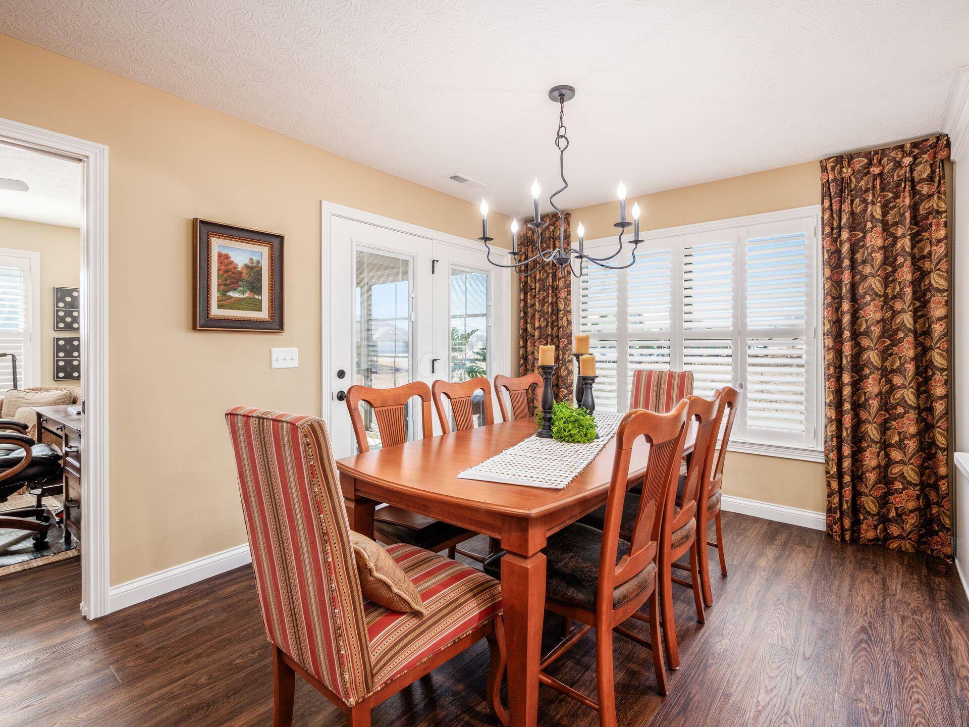 1188 E Bentley Circle Property Photo 15