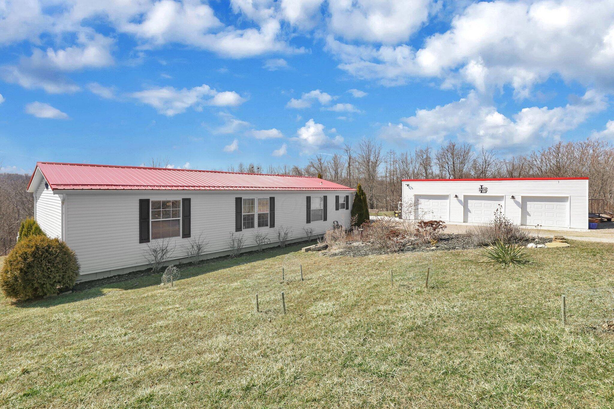2105 Gard Lane Property Photo 3