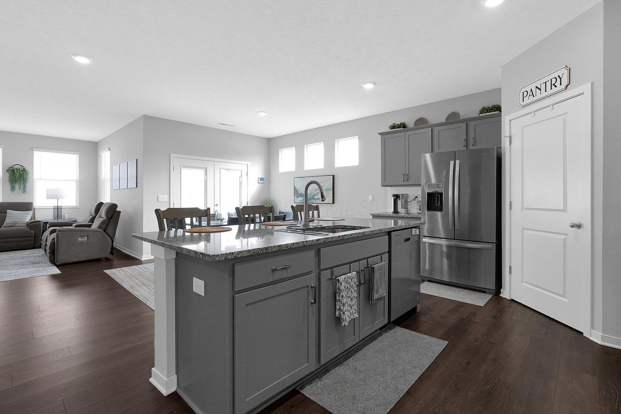 1390 Hemetite Drive Property Photo 6