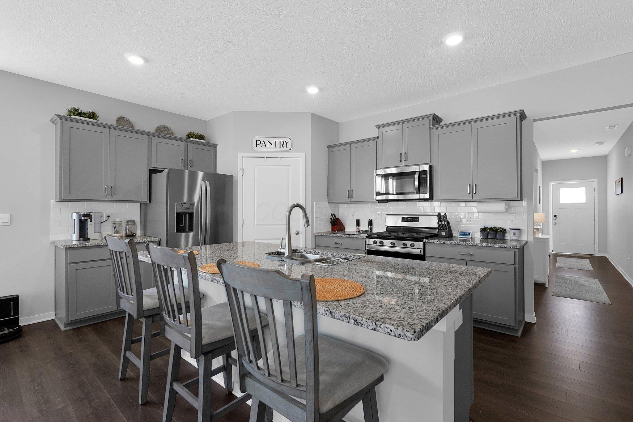 1390 Hemetite Drive Property Photo 9