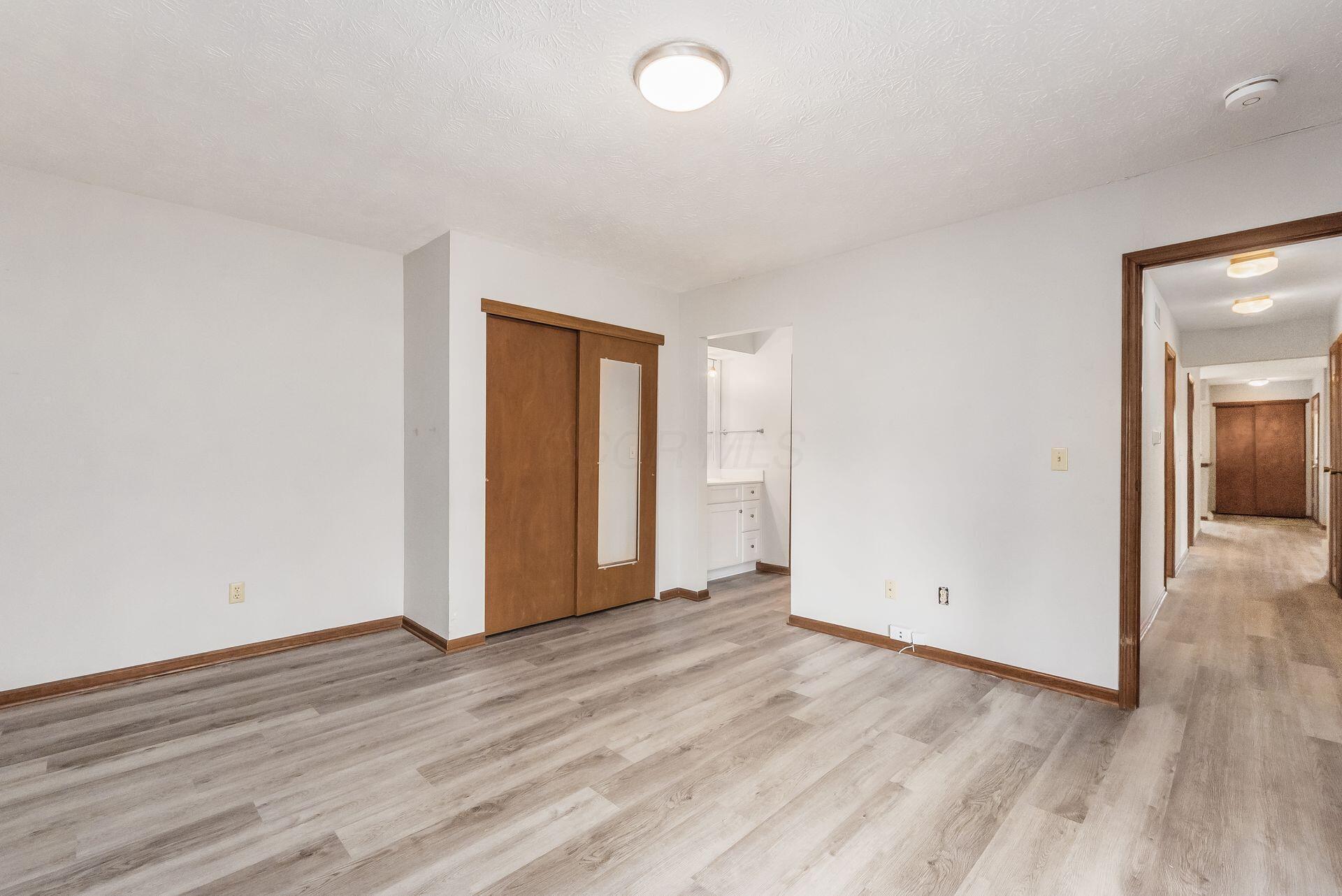 4574 Arlingate Drive E Property Photo 12