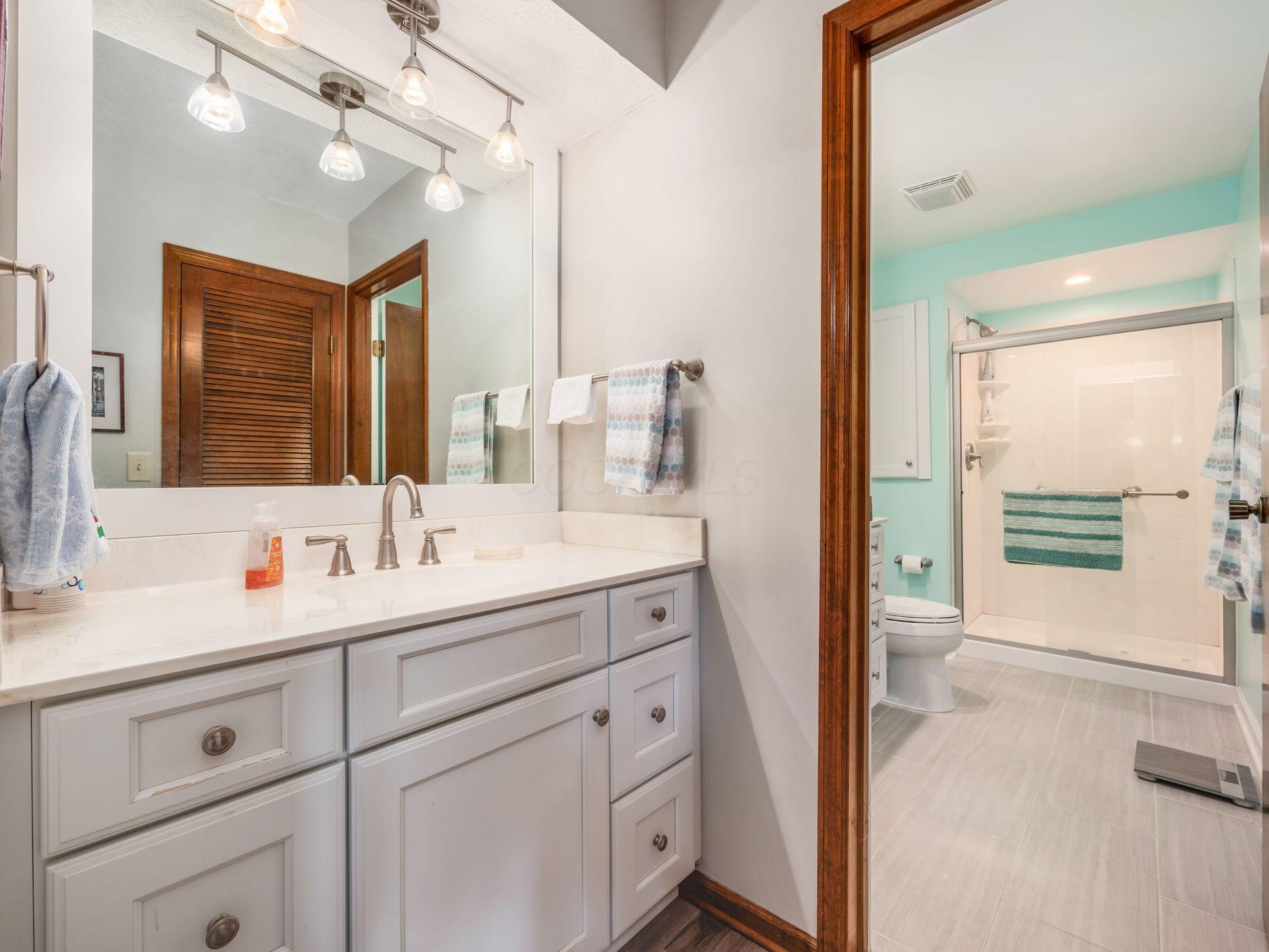 4574 Arlingate Drive E Property Photo 25