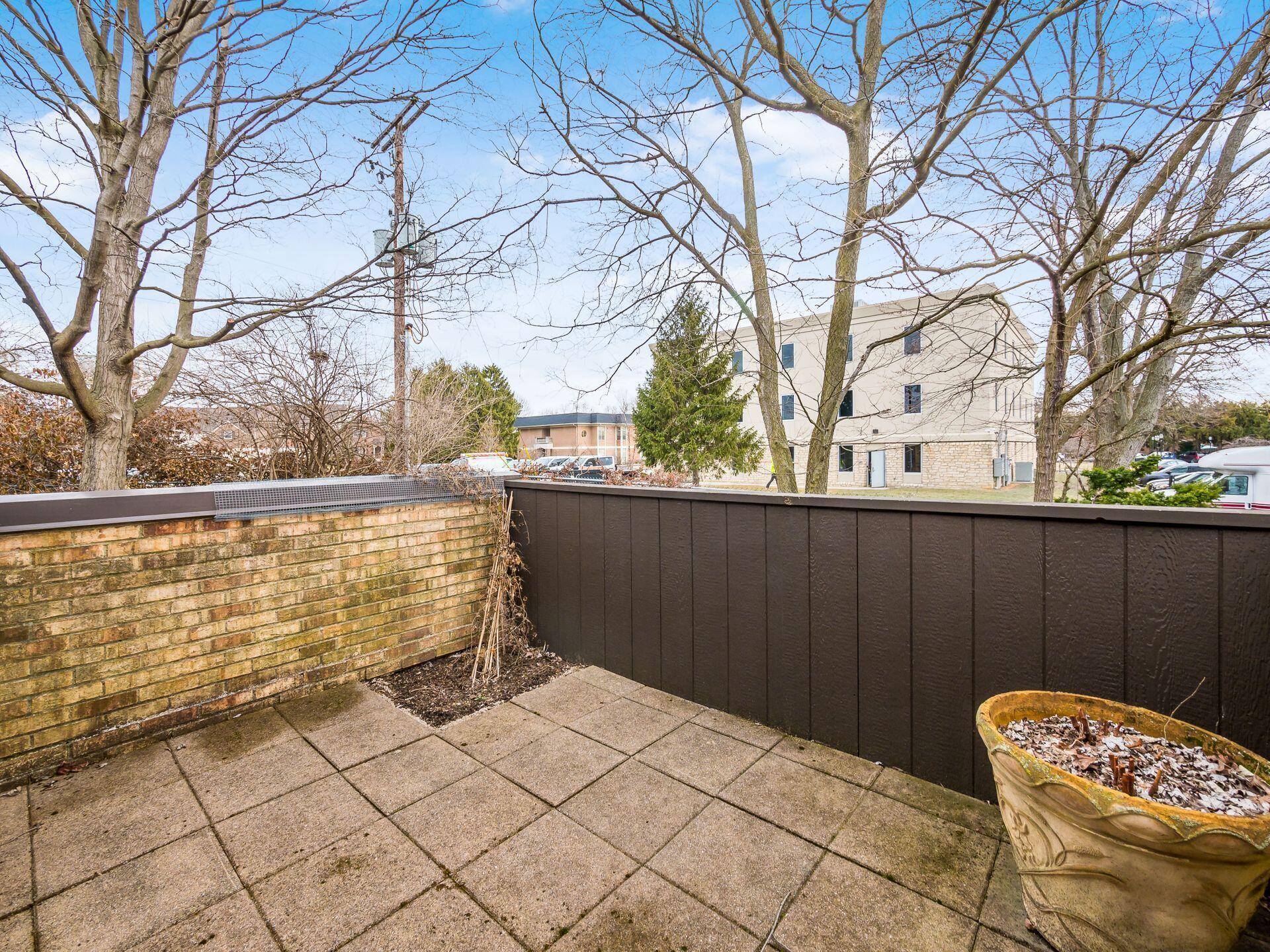4574 Arlingate Drive E Property Photo 41