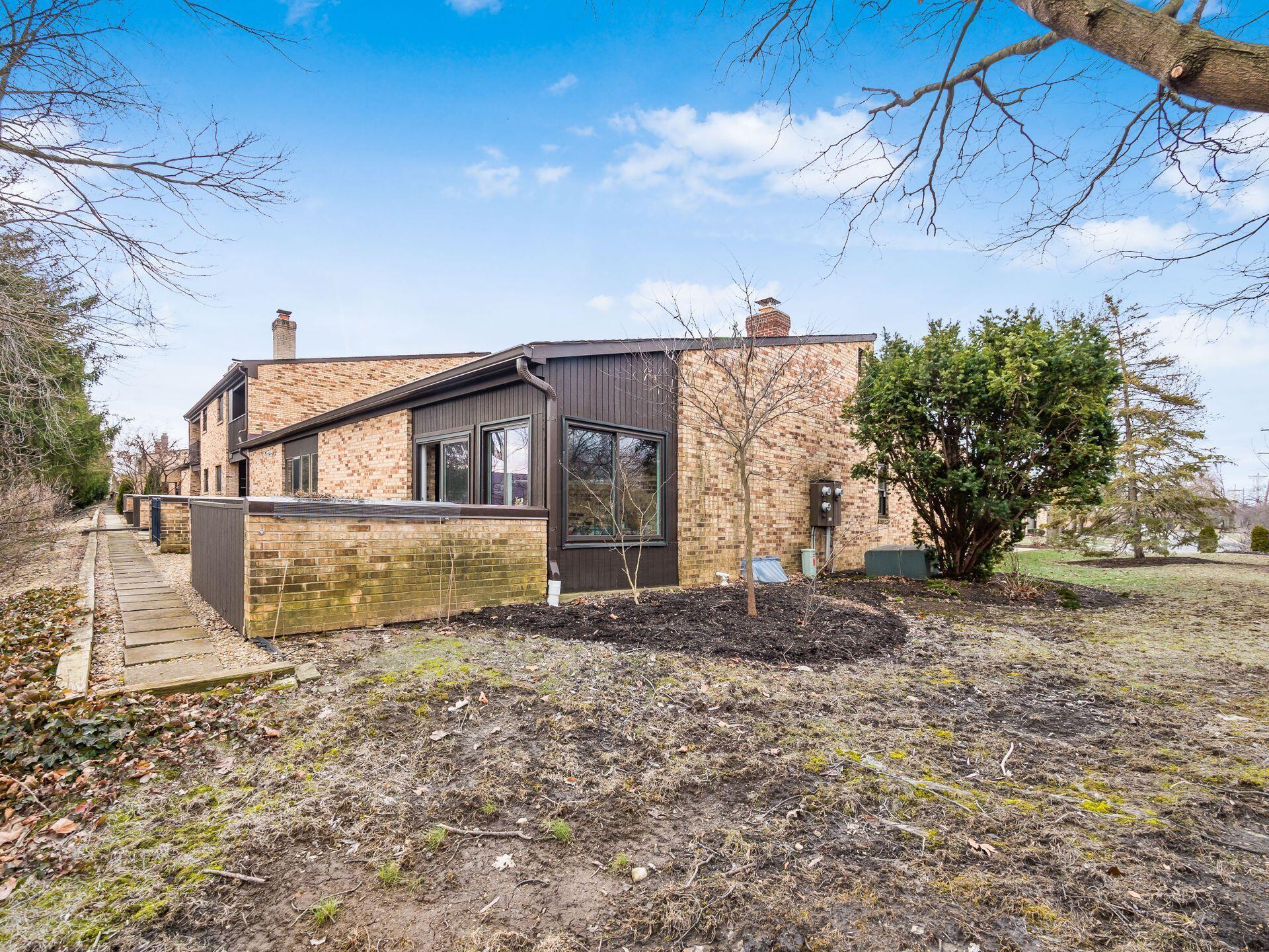 4574 Arlingate Drive E Property Photo 42