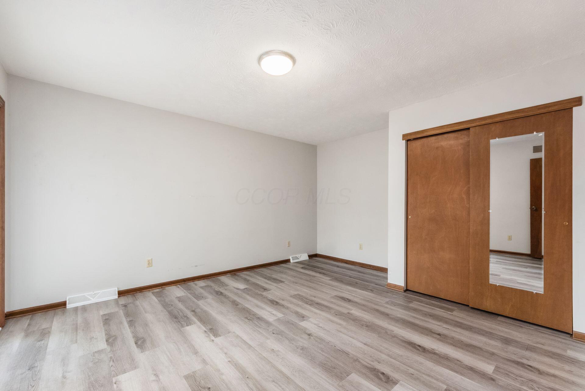 4574 Arlingate Drive E Property Photo 44
