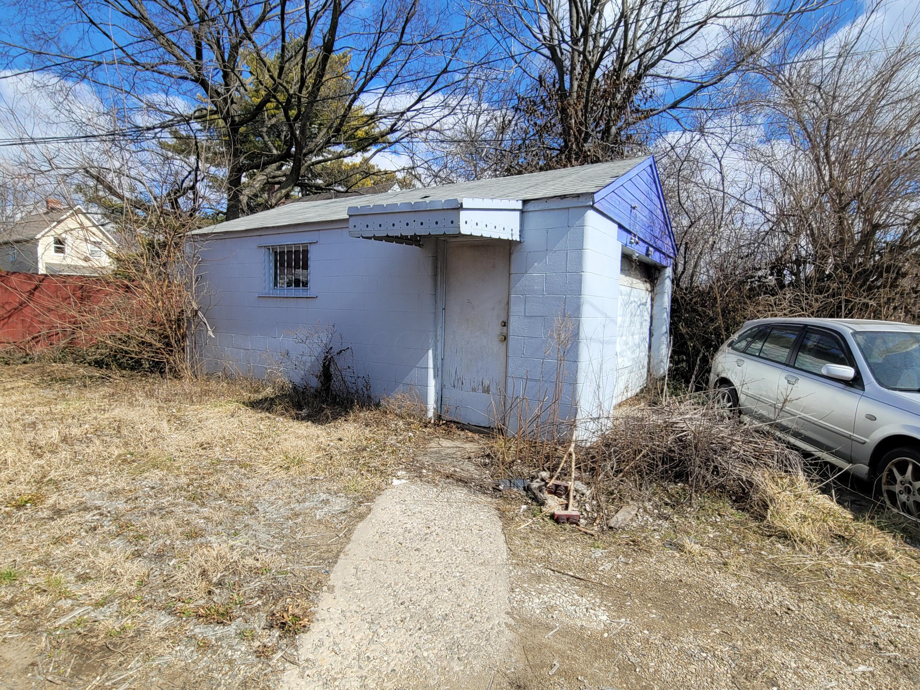 232 S Wayne Avenue Property Photo 8