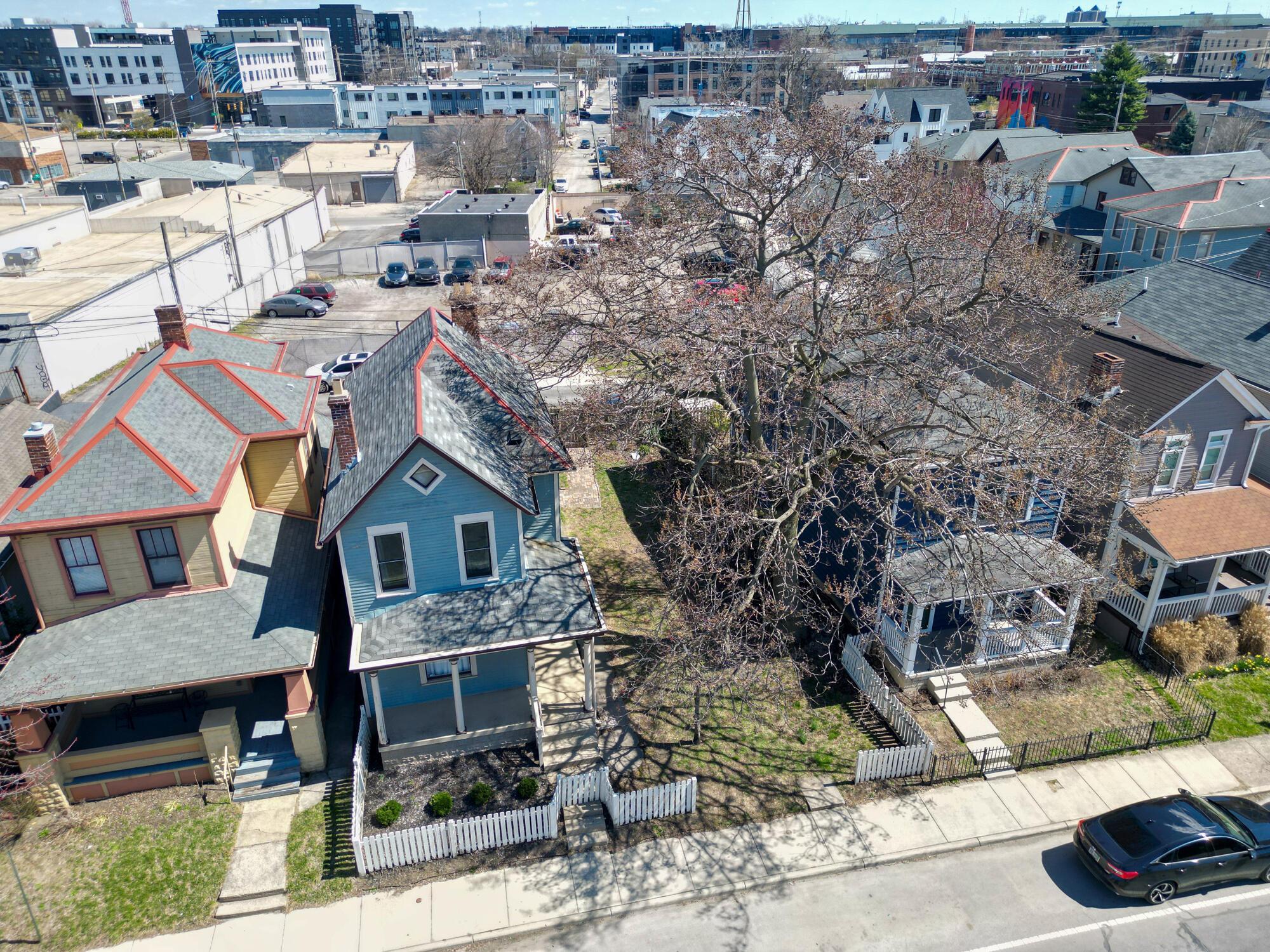 1152 Summit Street Property Photo 19