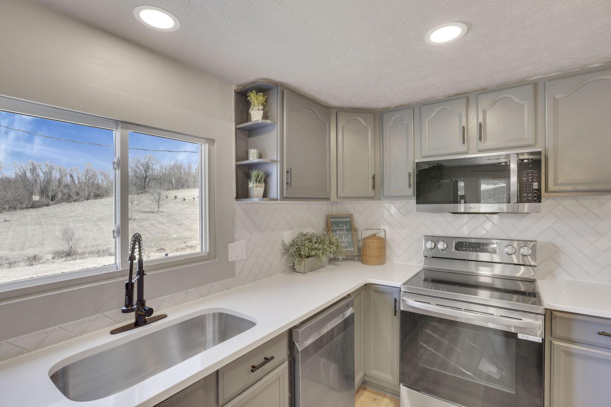 13343 Flint Ridge Road Property Photo 12