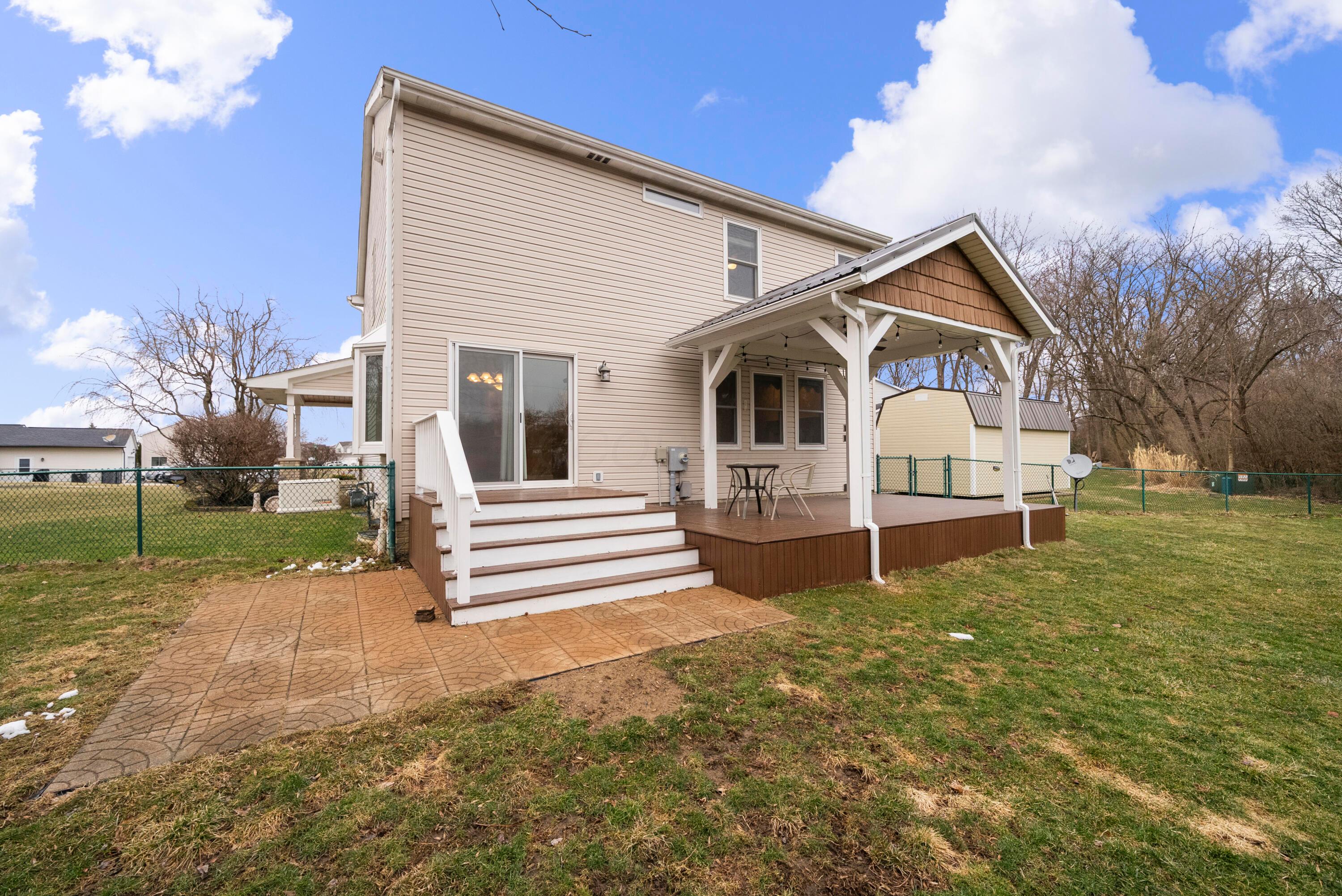 99 Sassafrass Place Property Photo 3