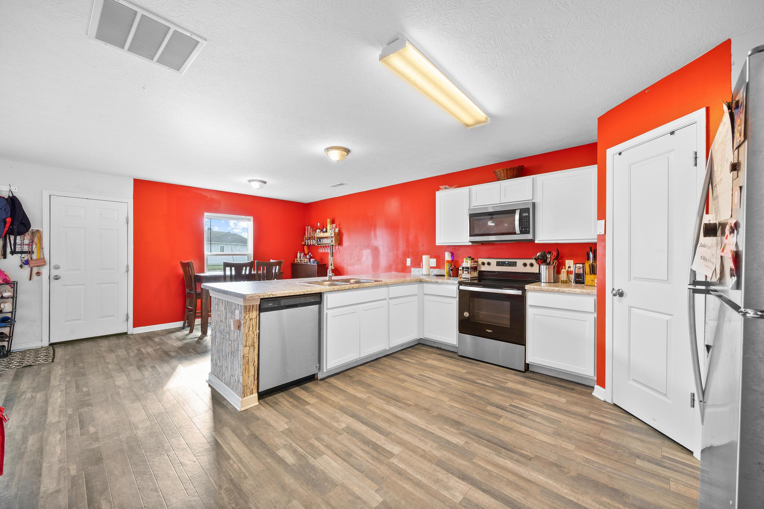 35 Waterman Avenue Property Photo 7