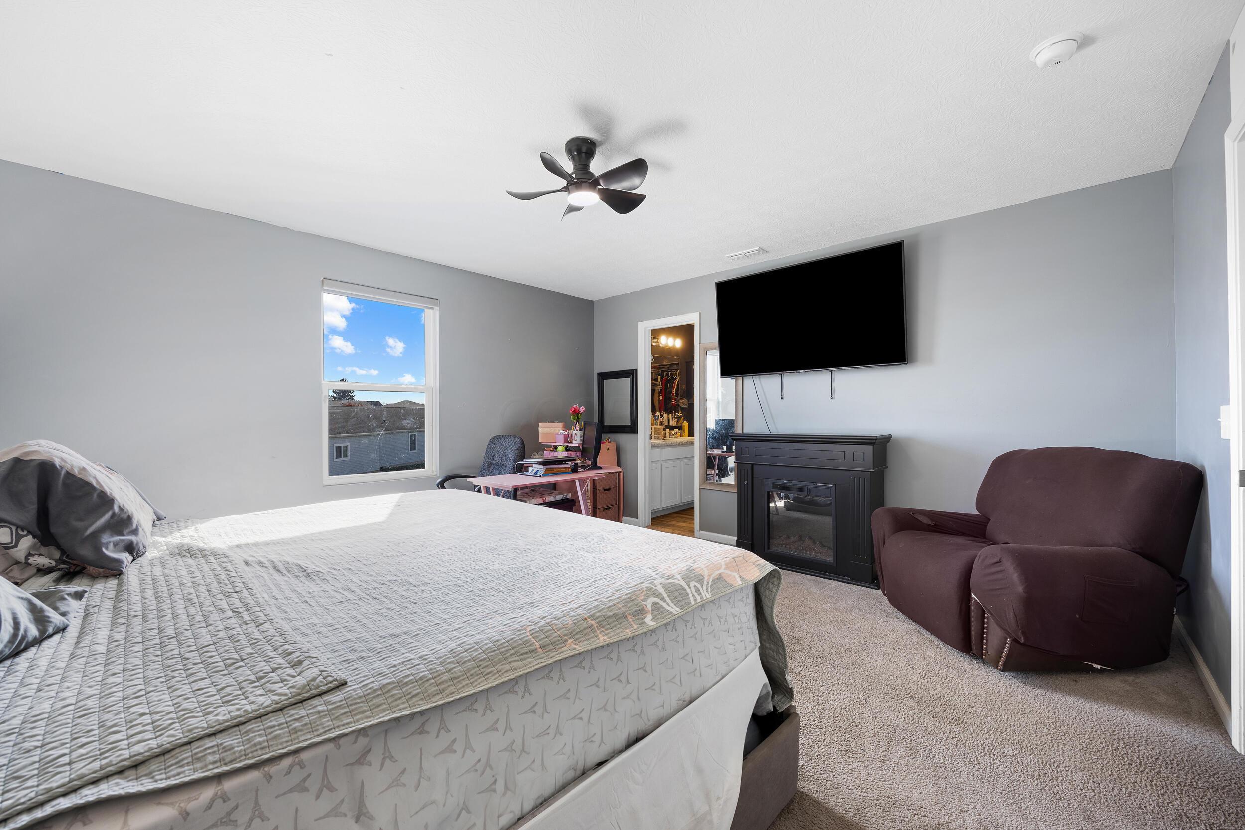 35 Waterman Avenue Property Photo 22