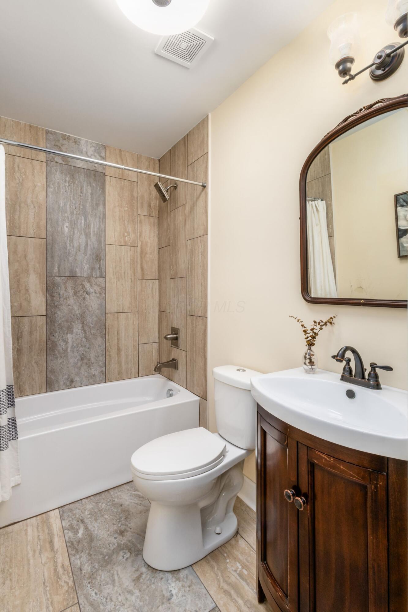 1300 Genessee Avenue Property Photo 25