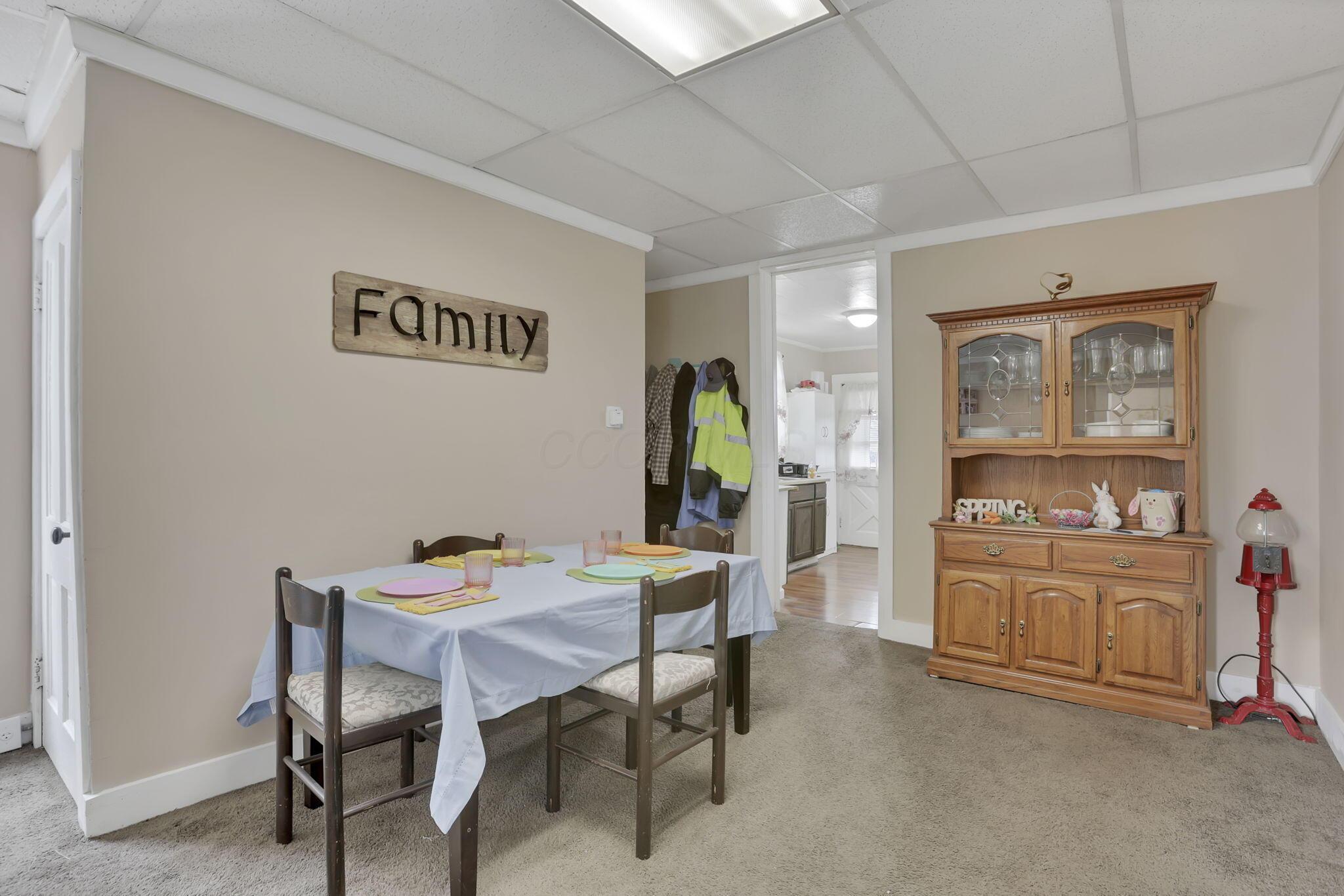 1227 E Chestnut Street Property Photo 10